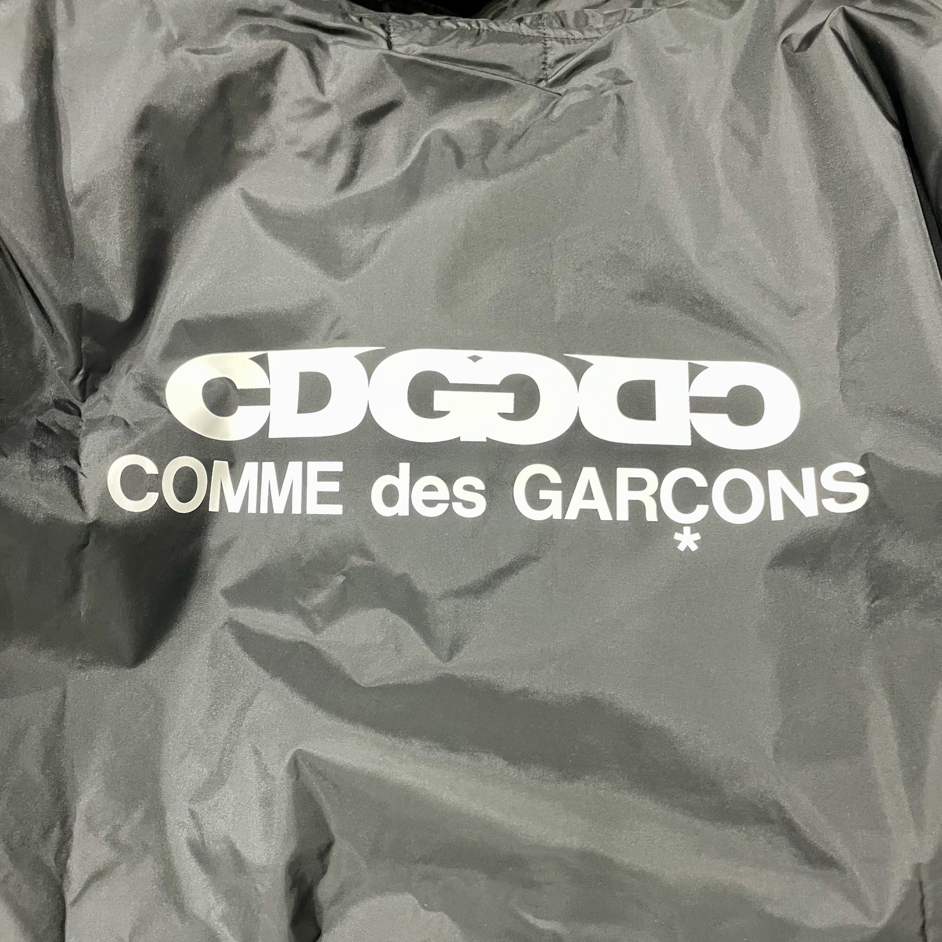 CDG Coach Jacket5 Black 착용 스타일