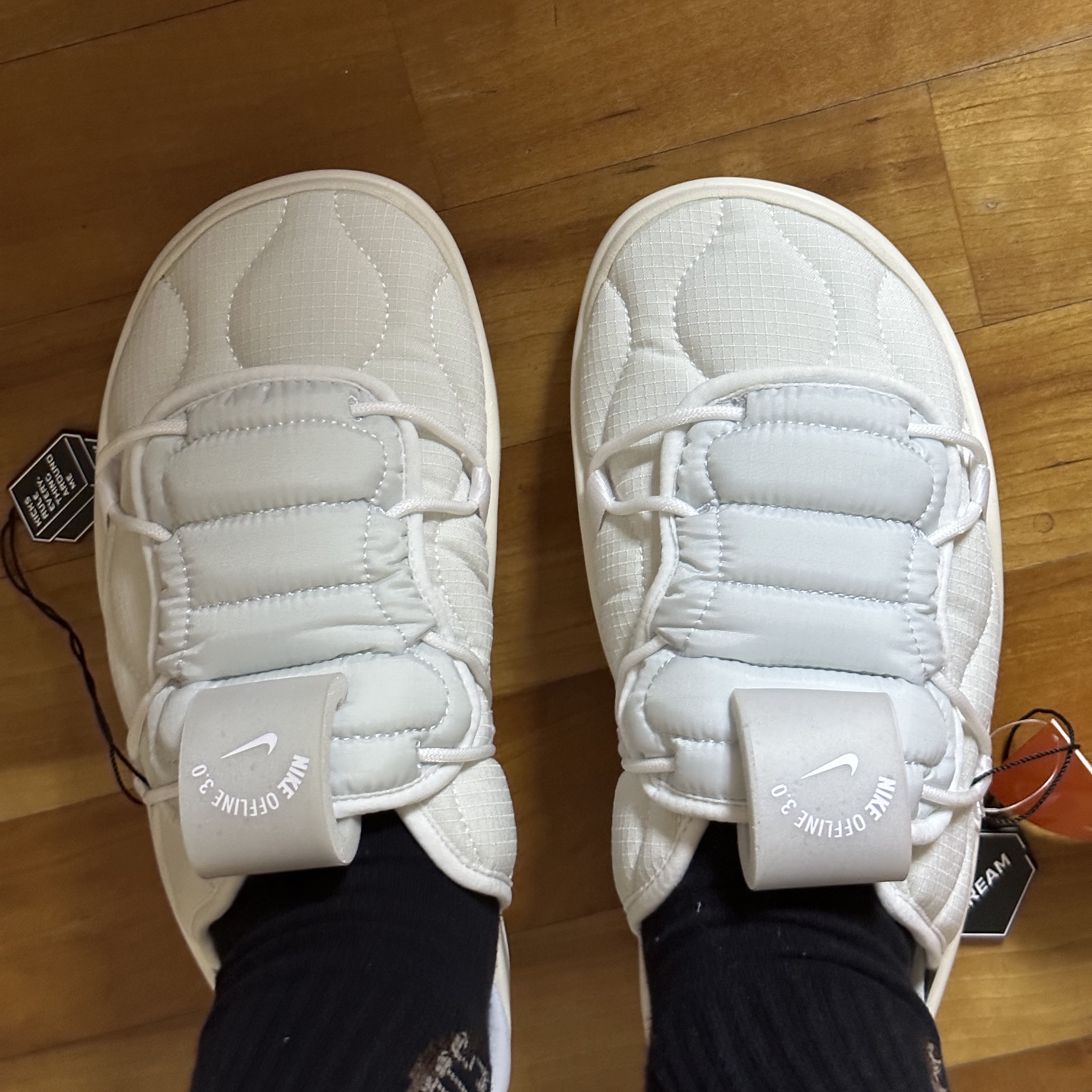 Nike Offline 3.0 Phantom White 착용 스타일