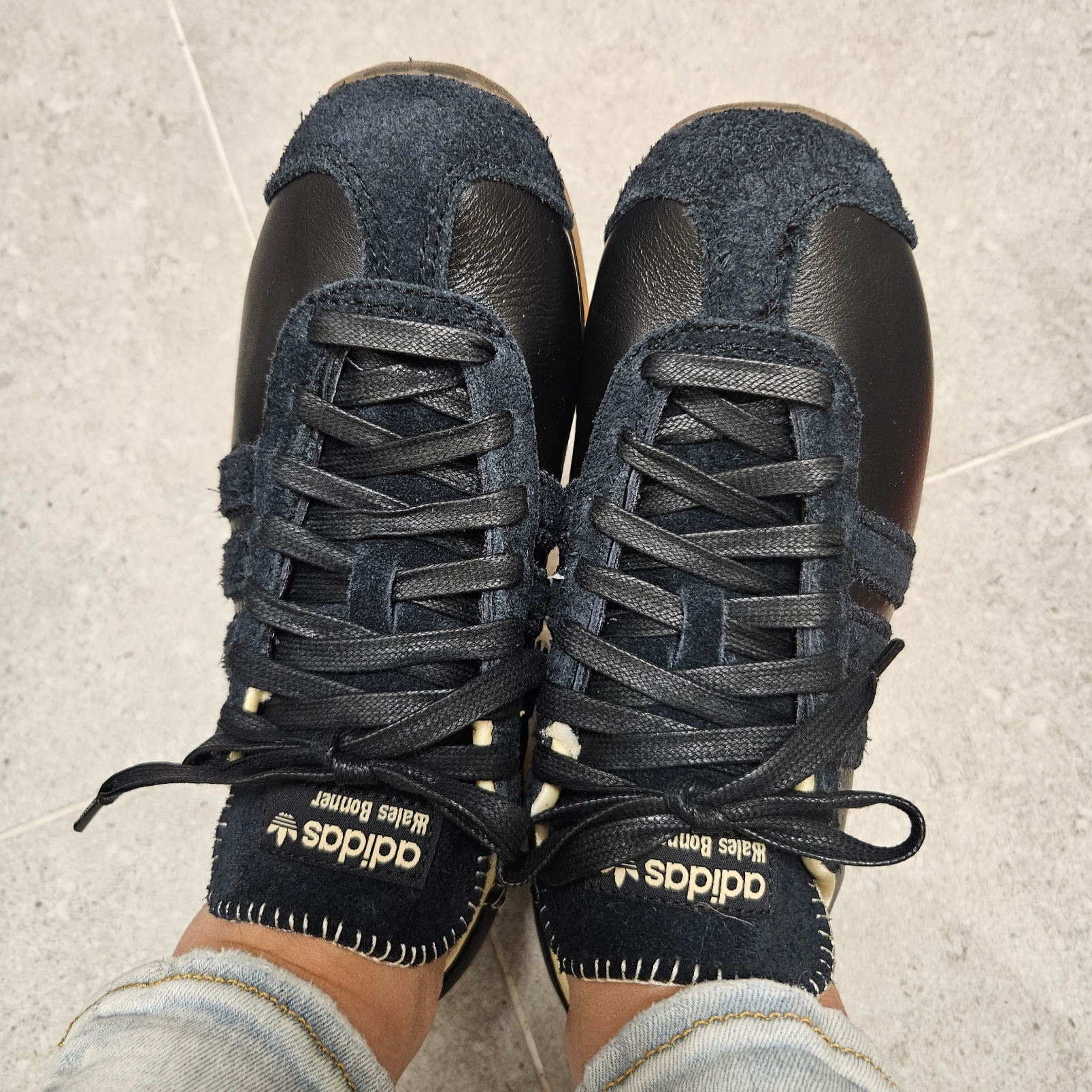 Adidas x Wales Bonner Country Core Black 착용 스타일 - 2