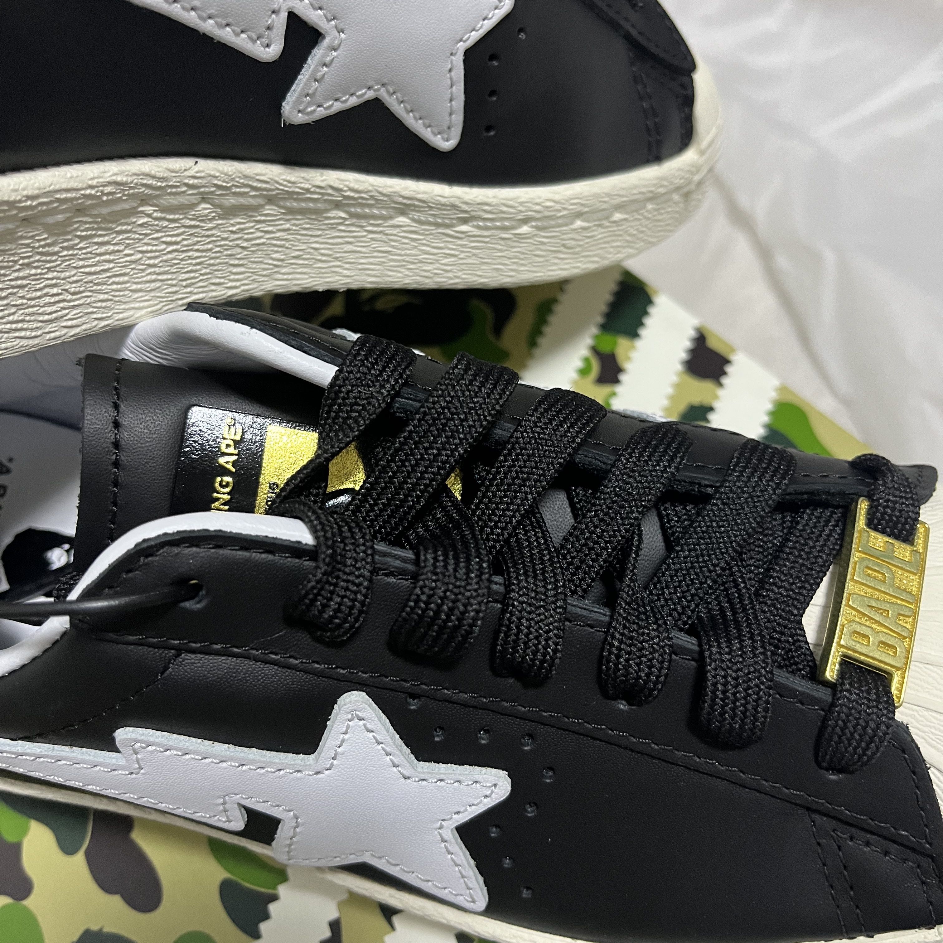Adidas x BAPE Superstar 80s Core Black Off White 착용 스타일