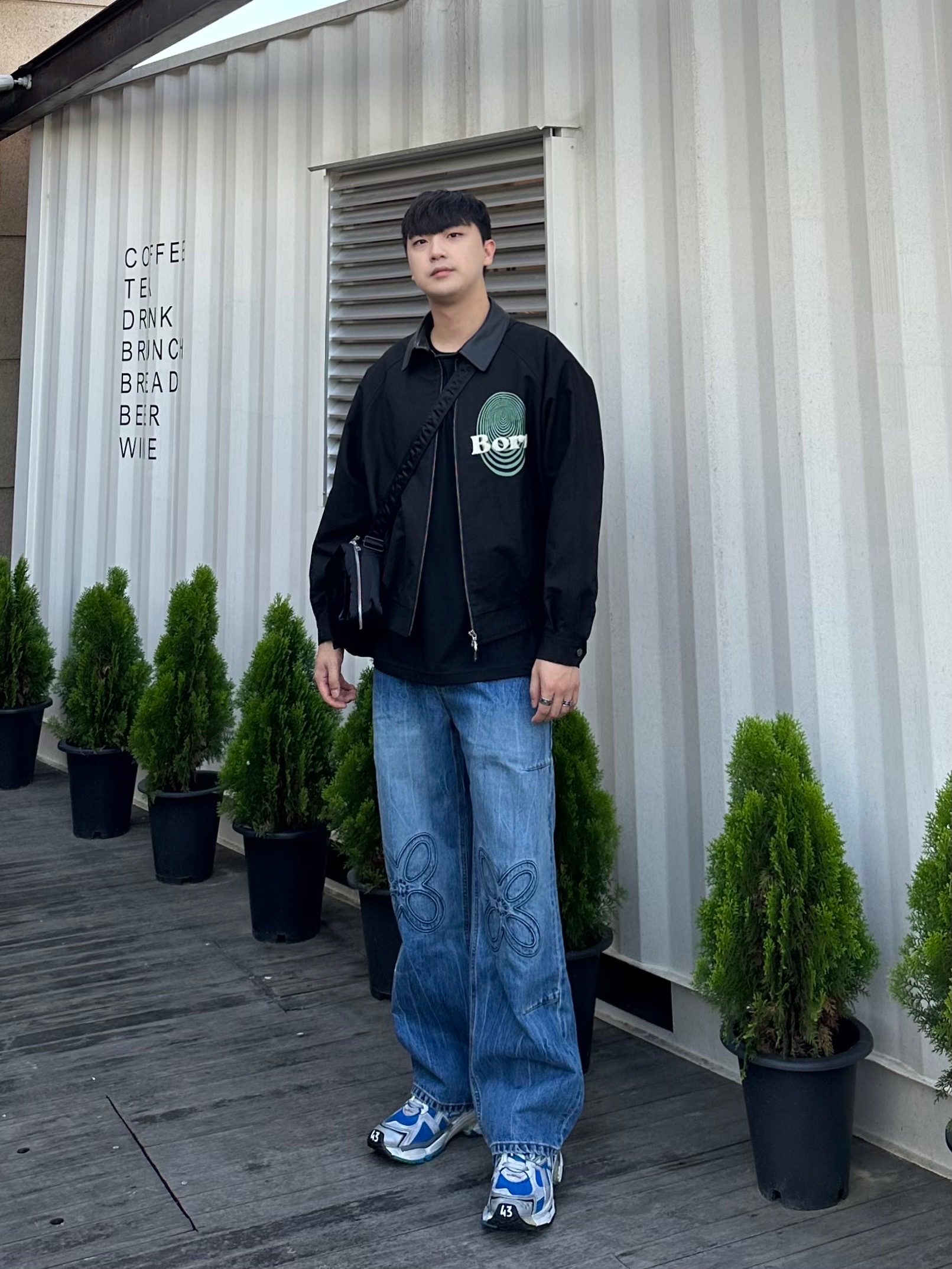 Balenciaga Runner Sneakers Blue White, Porter Tanker Shoulder Bag S Black 착용 스타일 - 1