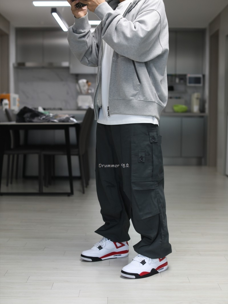 Jordan 4 Retro Red Cement 착용 스타일 - 2