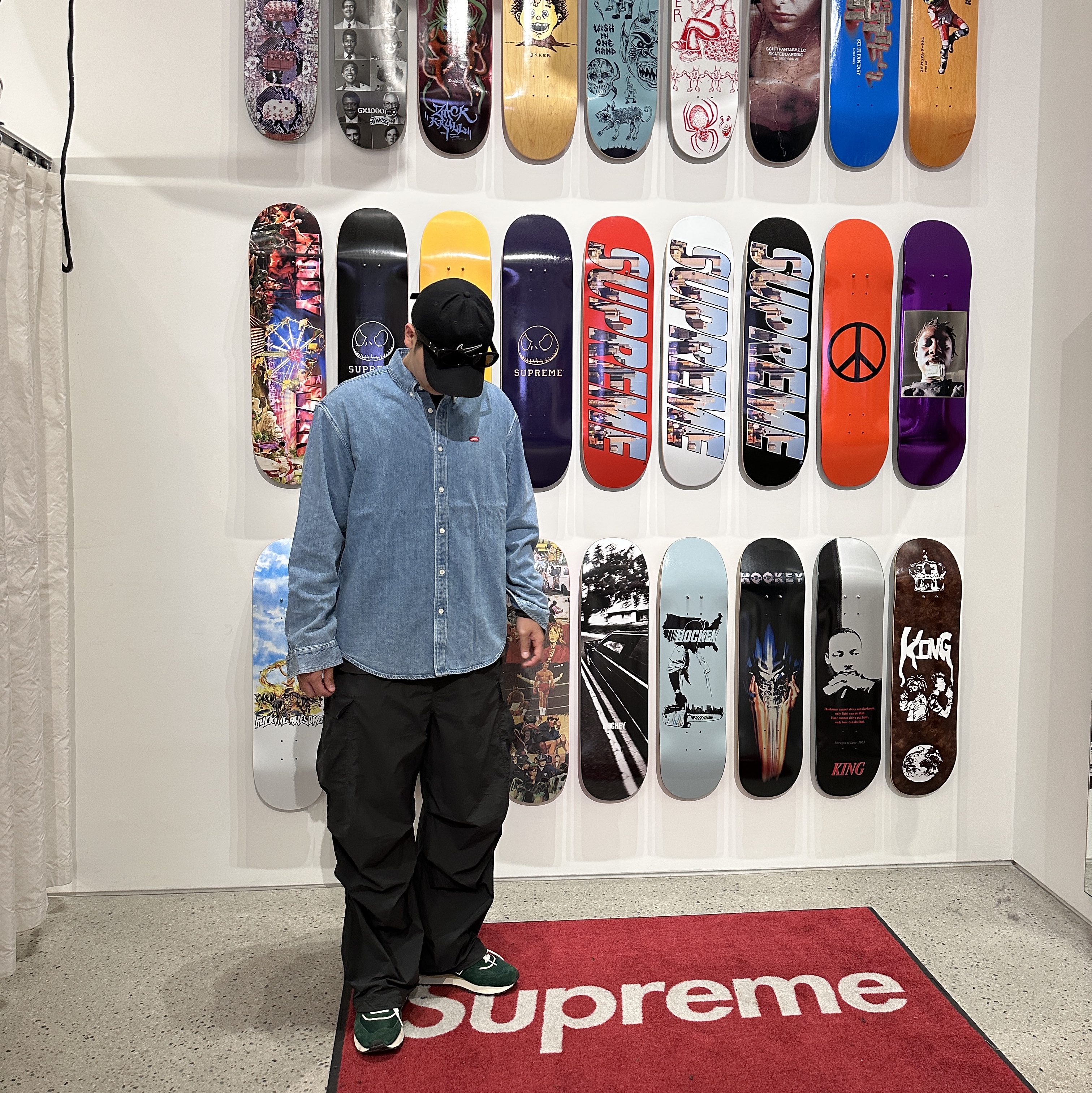Supreme Small Box Shirt Denim - 23FW 착용 스타일