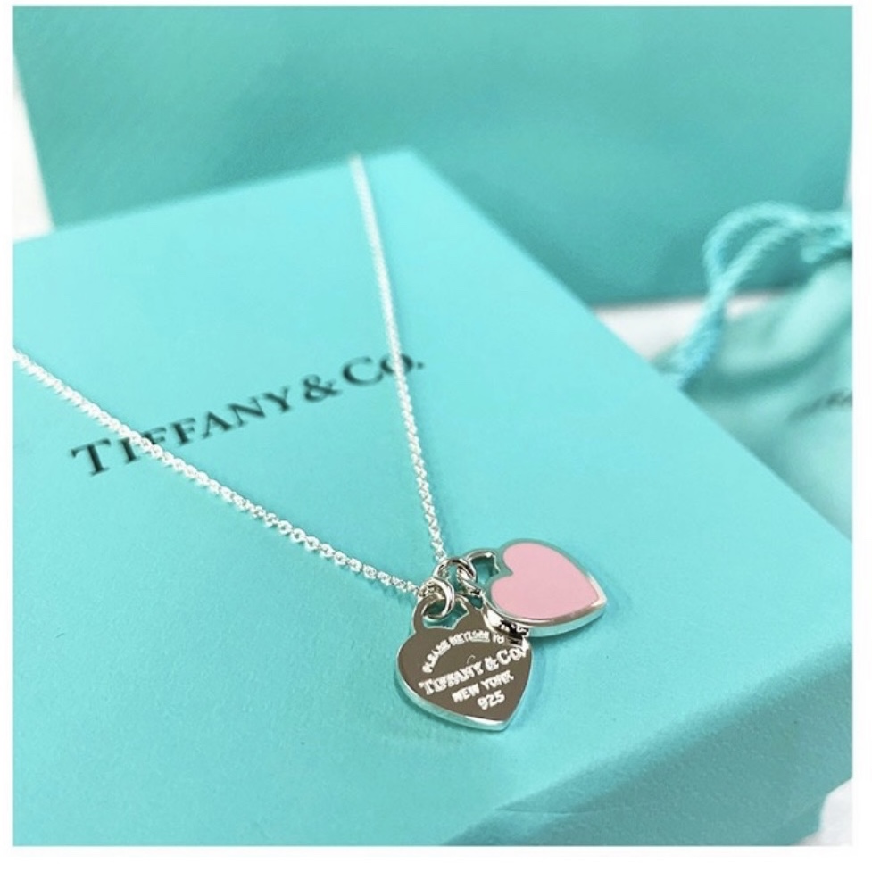 Tiffany & Co. Return To Tiffany Blue Double Heart Tag Pendant Mini Silver, Tiffany & Co. Return To Tiffany Pink Double Heart Tag Pendant Mini Silver (16in) 착용 스타일 - 2