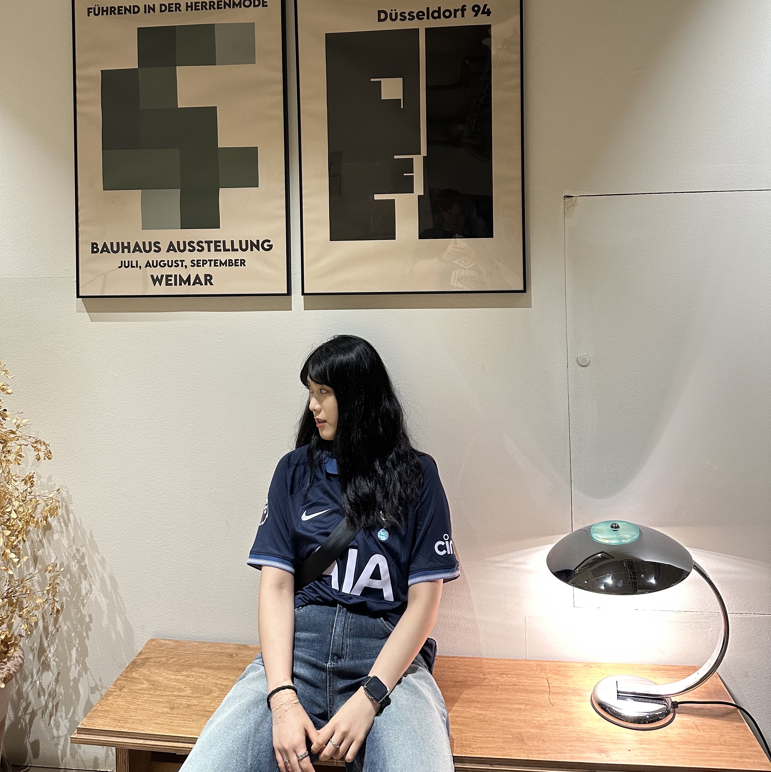 Arc'teryx Squamish Hoody Black, Nike Tottenham Hotspur 2023/24 Dri-Fit Stadium Away Jersey Mystic Navy (Non Marking Ver.) 착용 스타일 - 3
