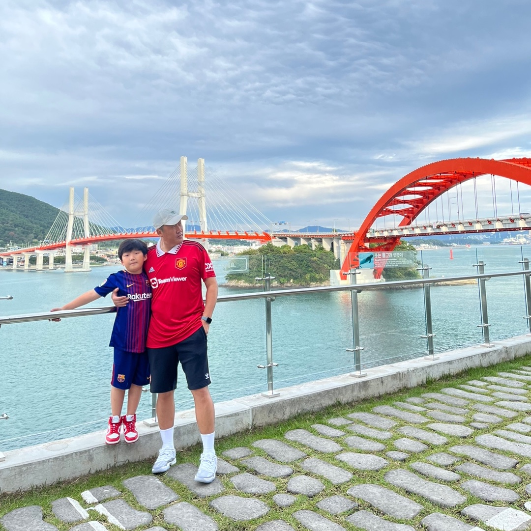 Adidas Manchester United 2022/23 Home Jersey Real Red - US Sizing (Non Marking Ver.) 착용 스타일 - 3