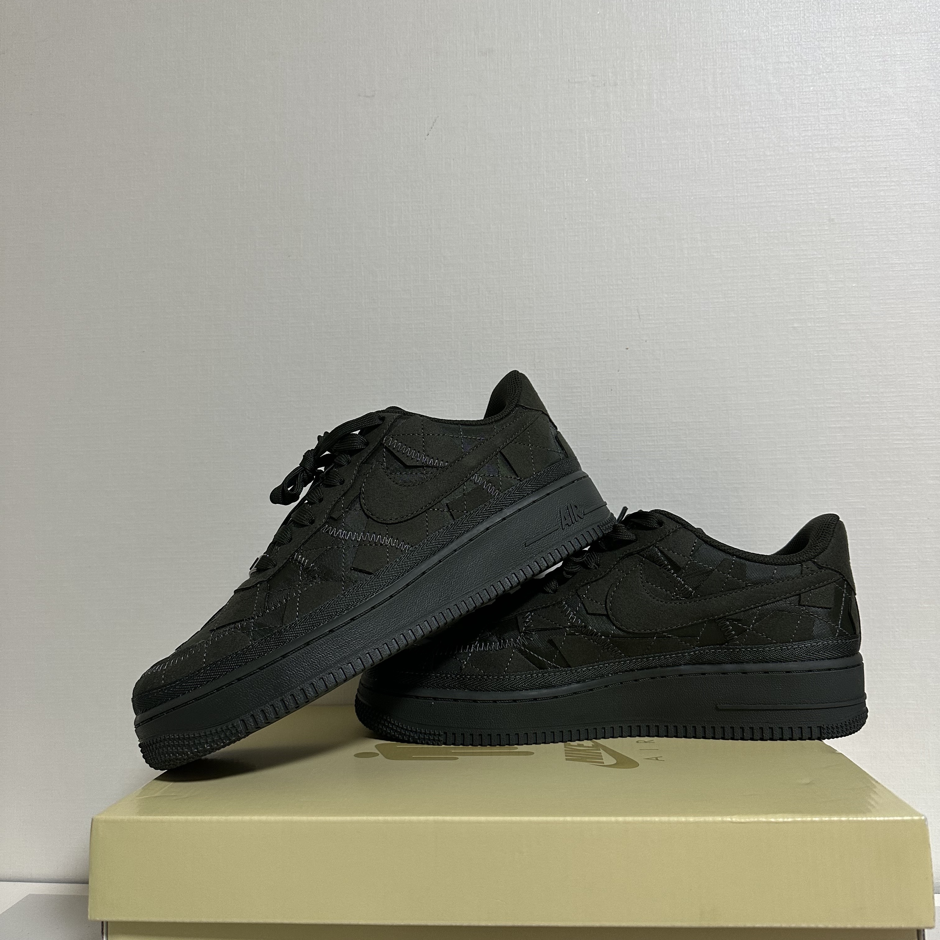 Nike x Billie Eilish Air Force 1 Low '07 SP Sequoia 착용 스타일