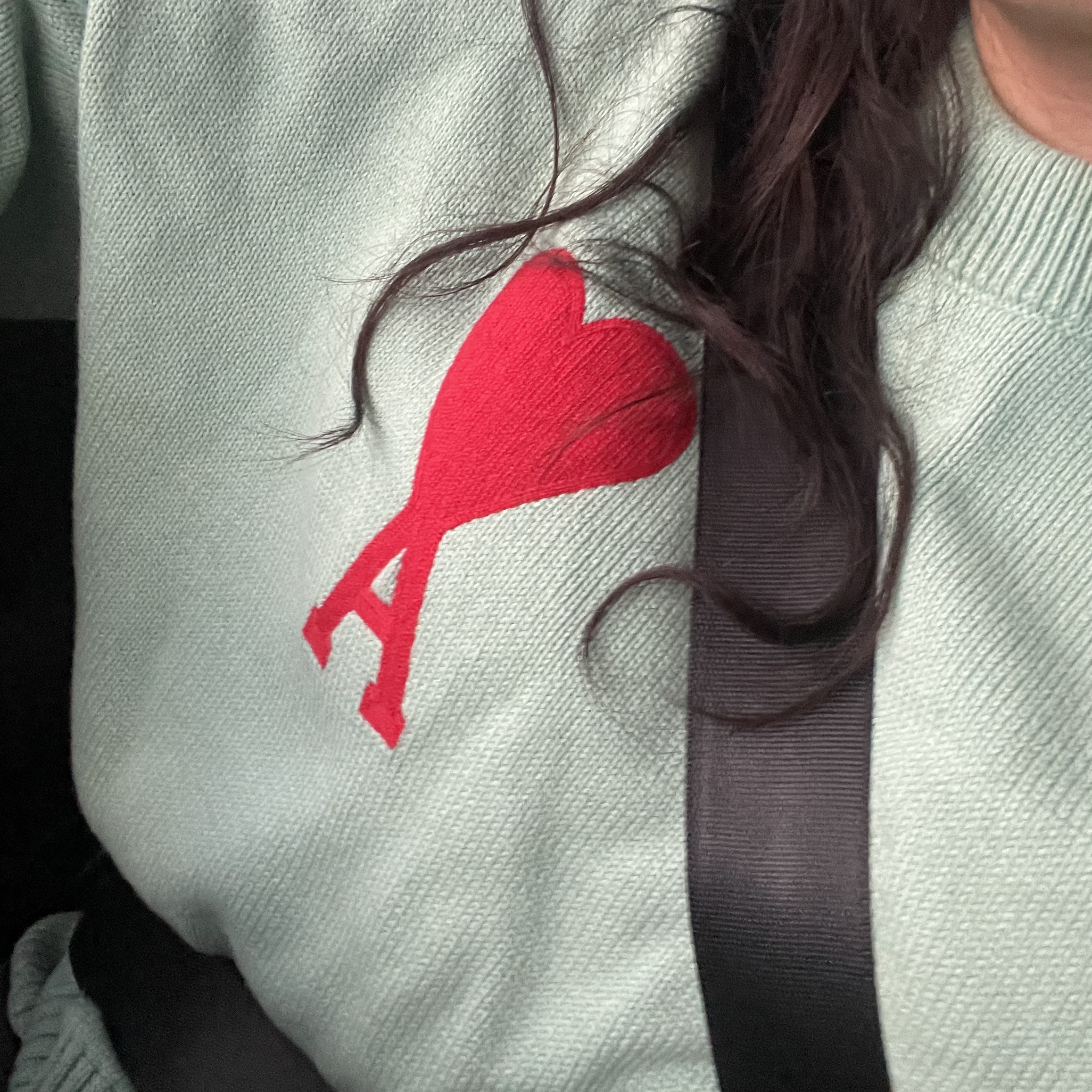 AMI de Coeur Oversize Sweater Green Aqua 착용 스타일