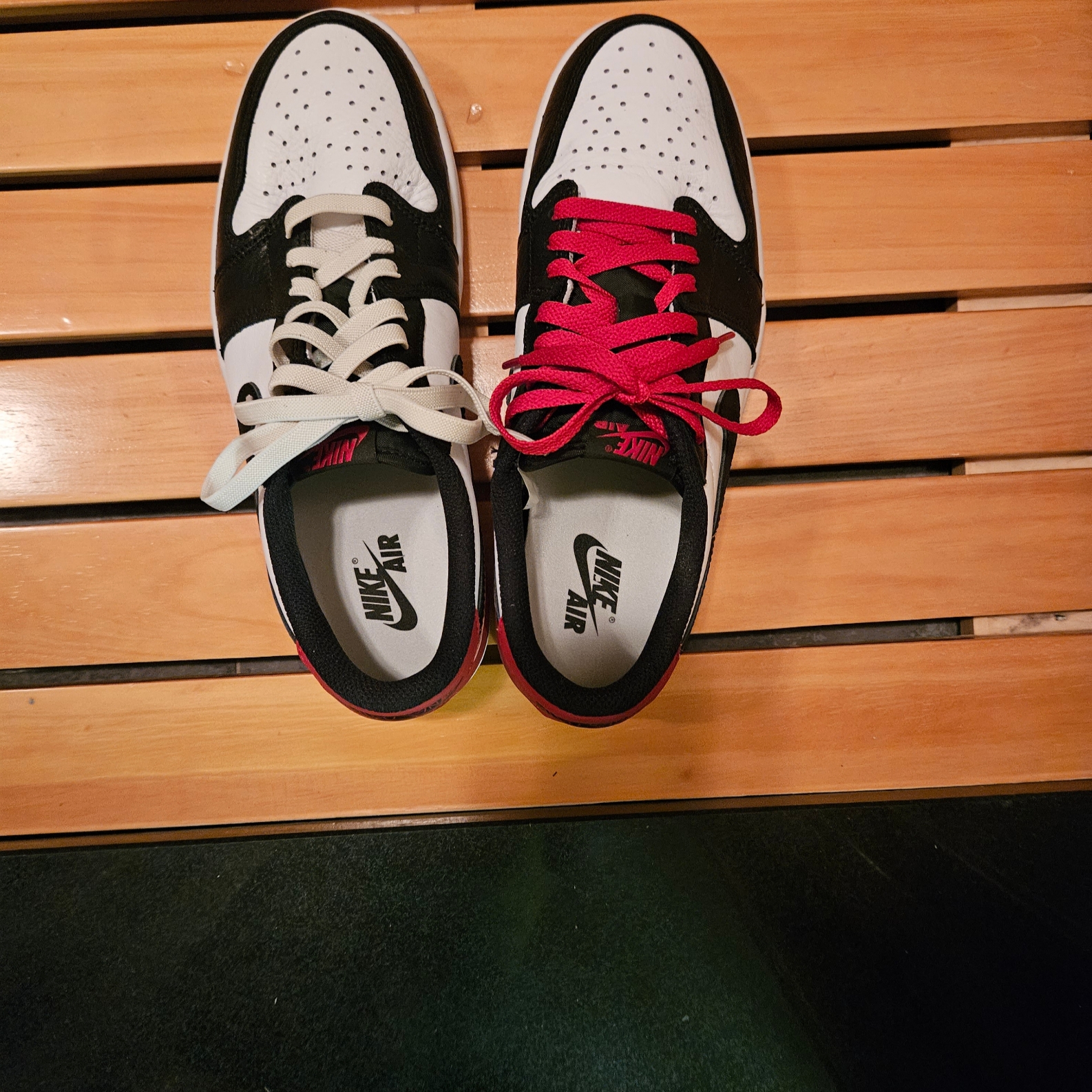 Jordan 1 Retro Low OG Black Toe 착용 스타일 - 2