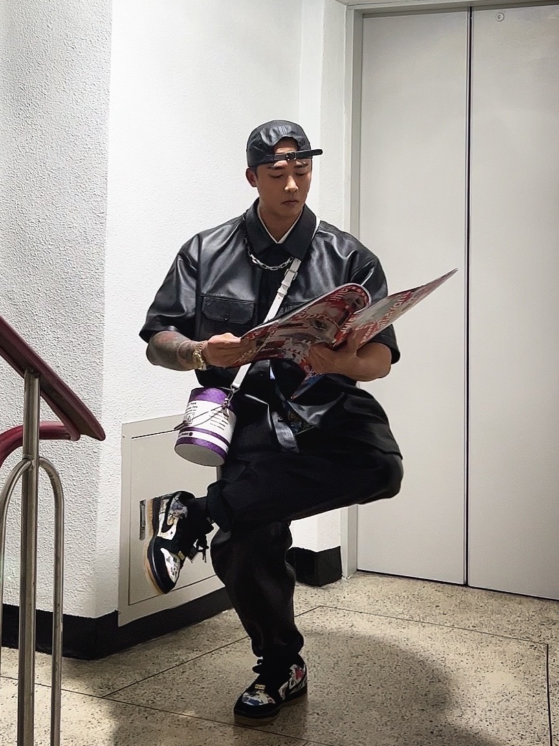 Supreme Leather Camp Cap Black - 21SS, Supreme Leather S/S Work Shirt Black - 23FW 착용 스타일 - 2