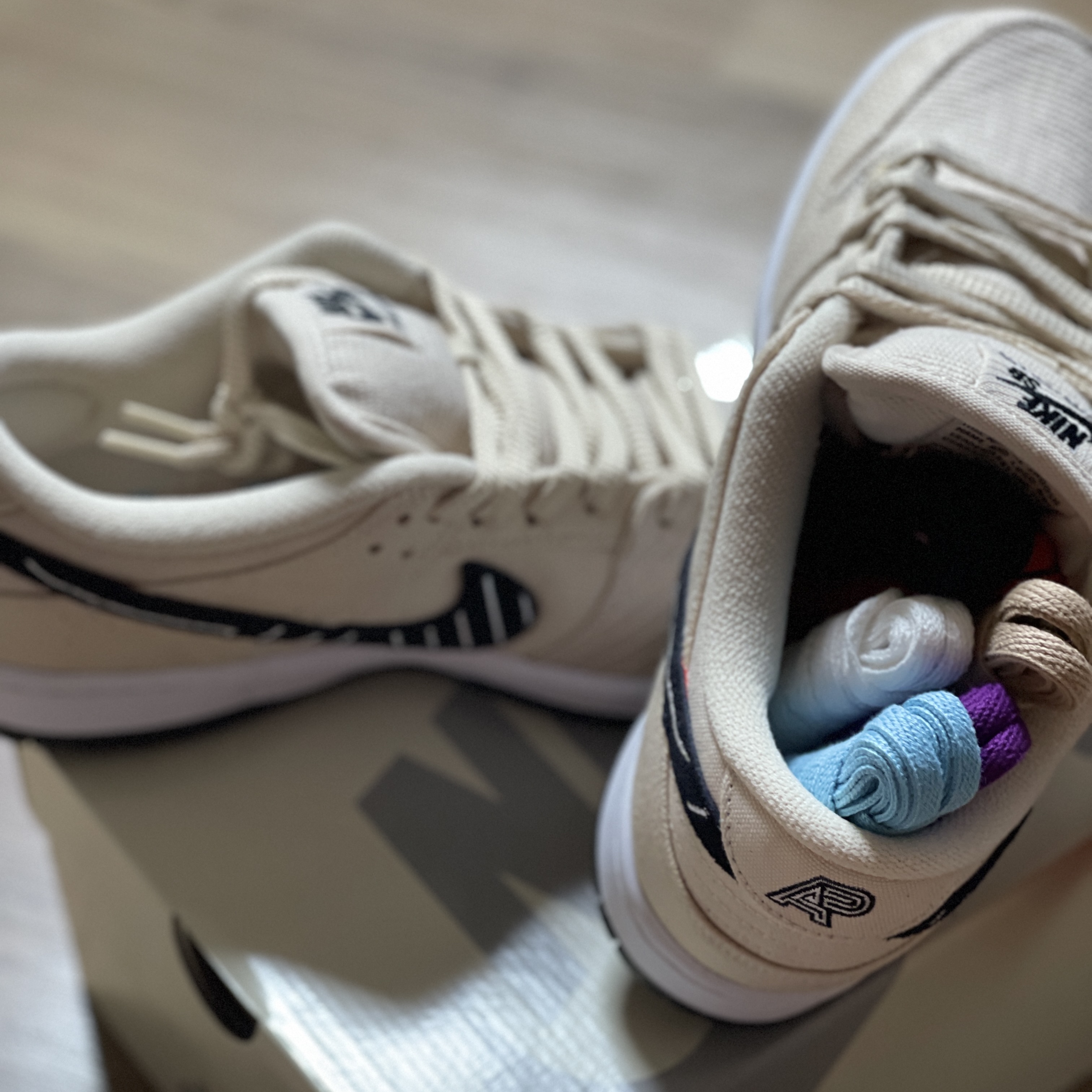Nike x Albino & Preto SB Dunk Low Fossil Black 착용 스타일 - 2