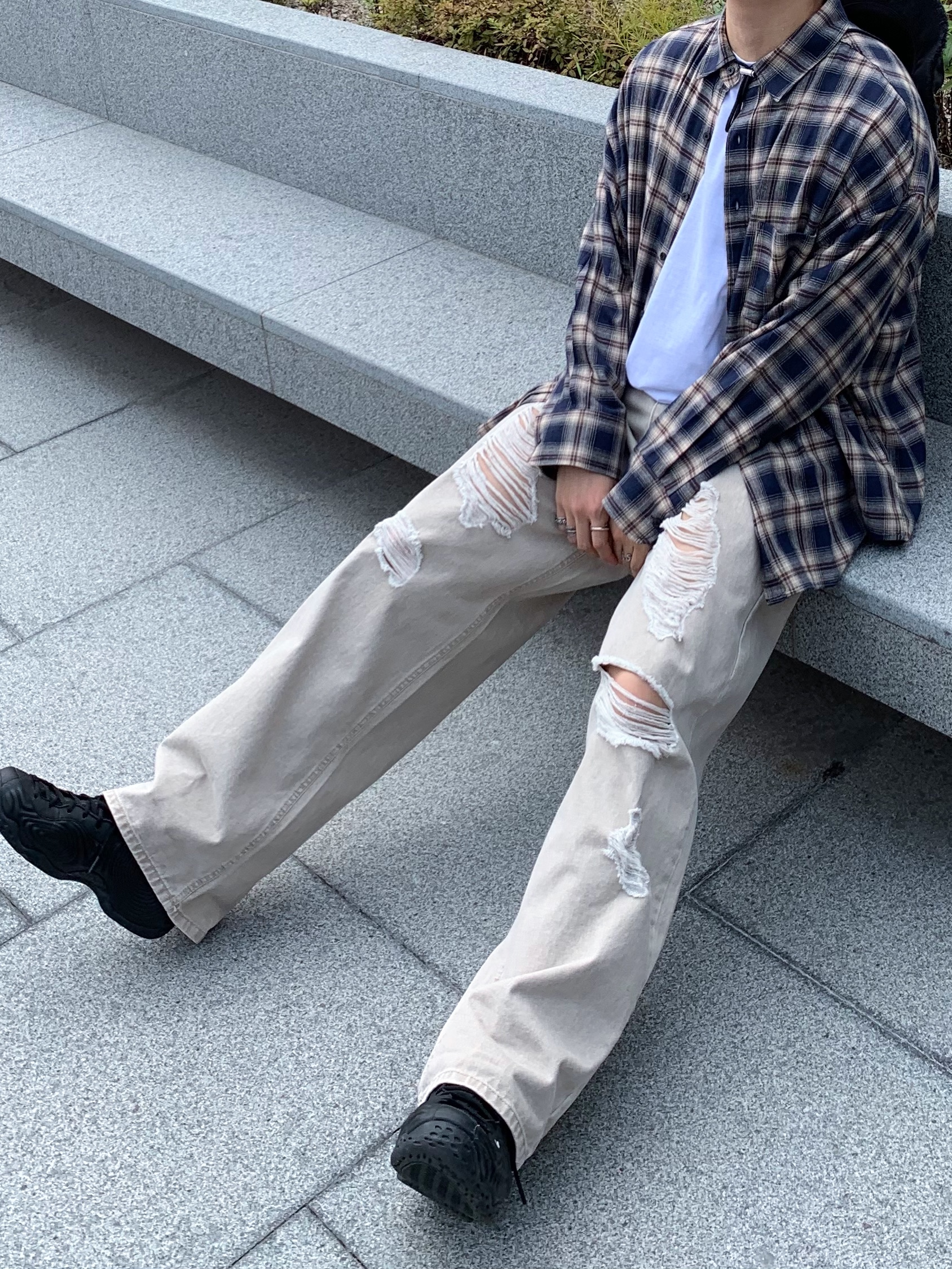 Nike x Comme des Garcons Homme Plus Air Foamposite One Black, Jacquemus Le Bob Artichaut Bucket Hat Black 착용 스타일 - 3