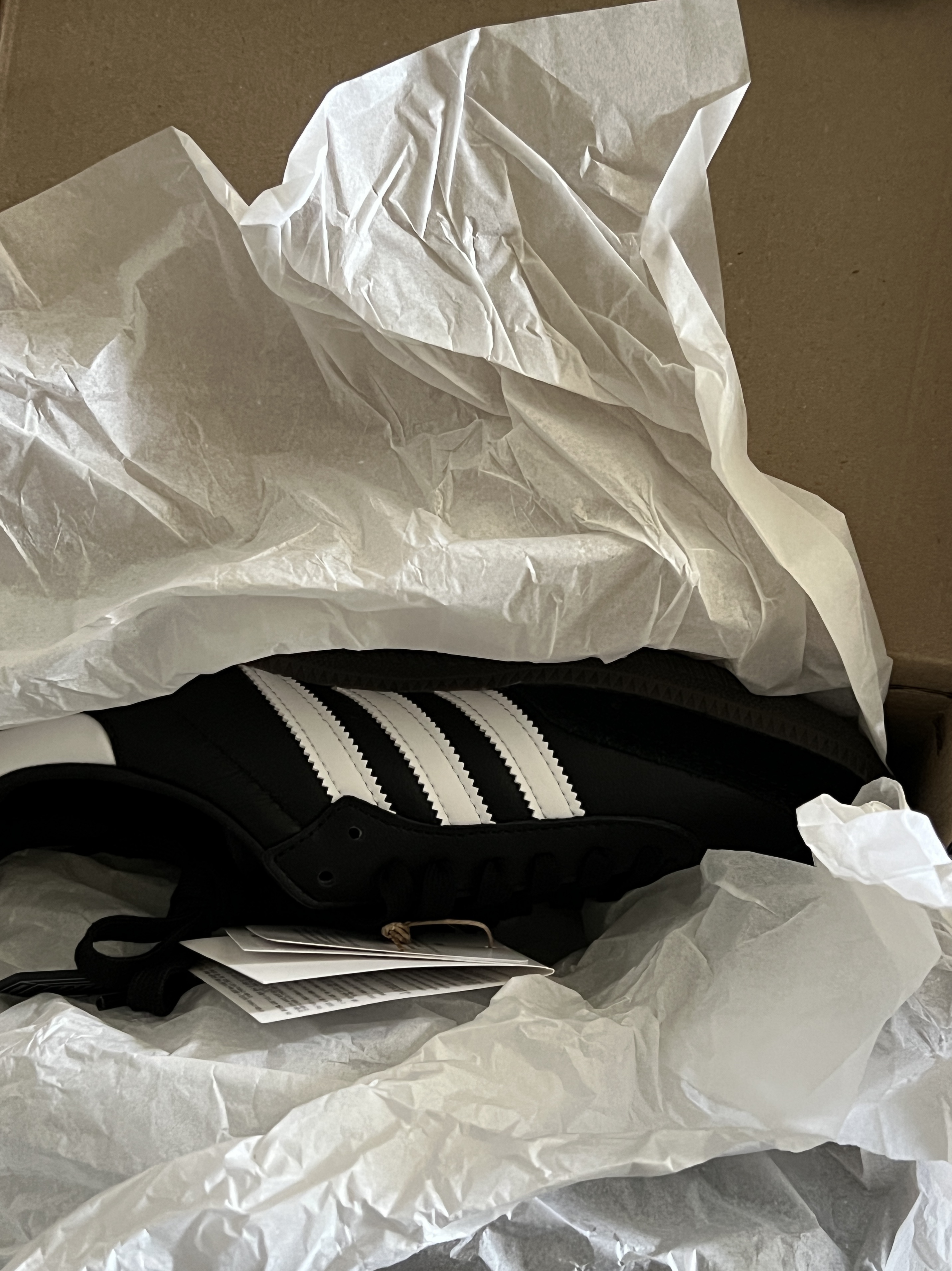 Adidas Samba OG Black White Gum 착용 스타일