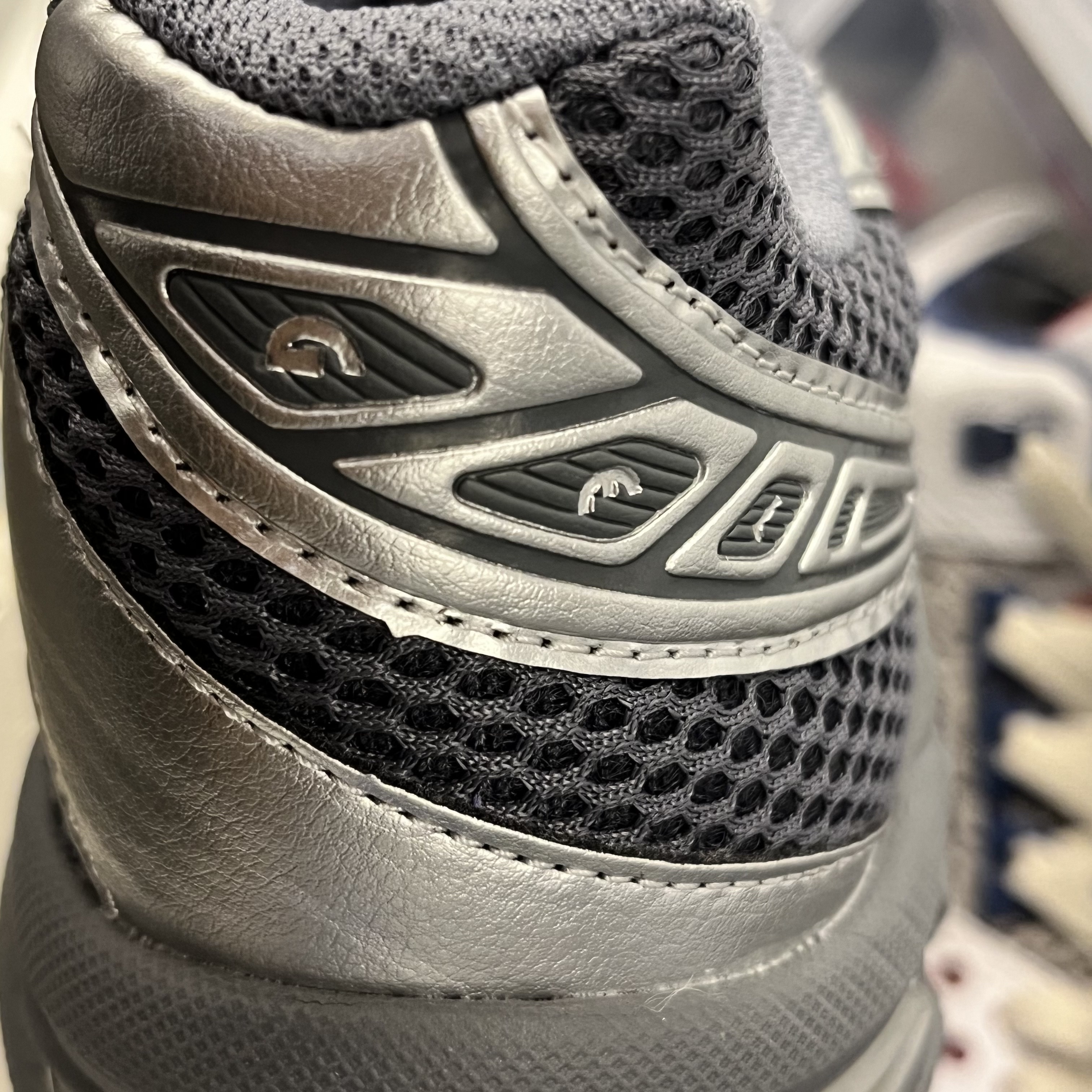 Asics Gel-1130 Steel Grey Pure Silver 착용 스타일 - 1