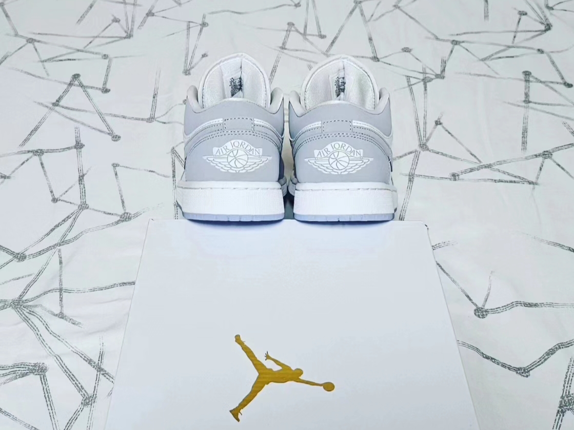 (W) Jordan 1 Low White Wolf Grey 착용 스타일 - 5