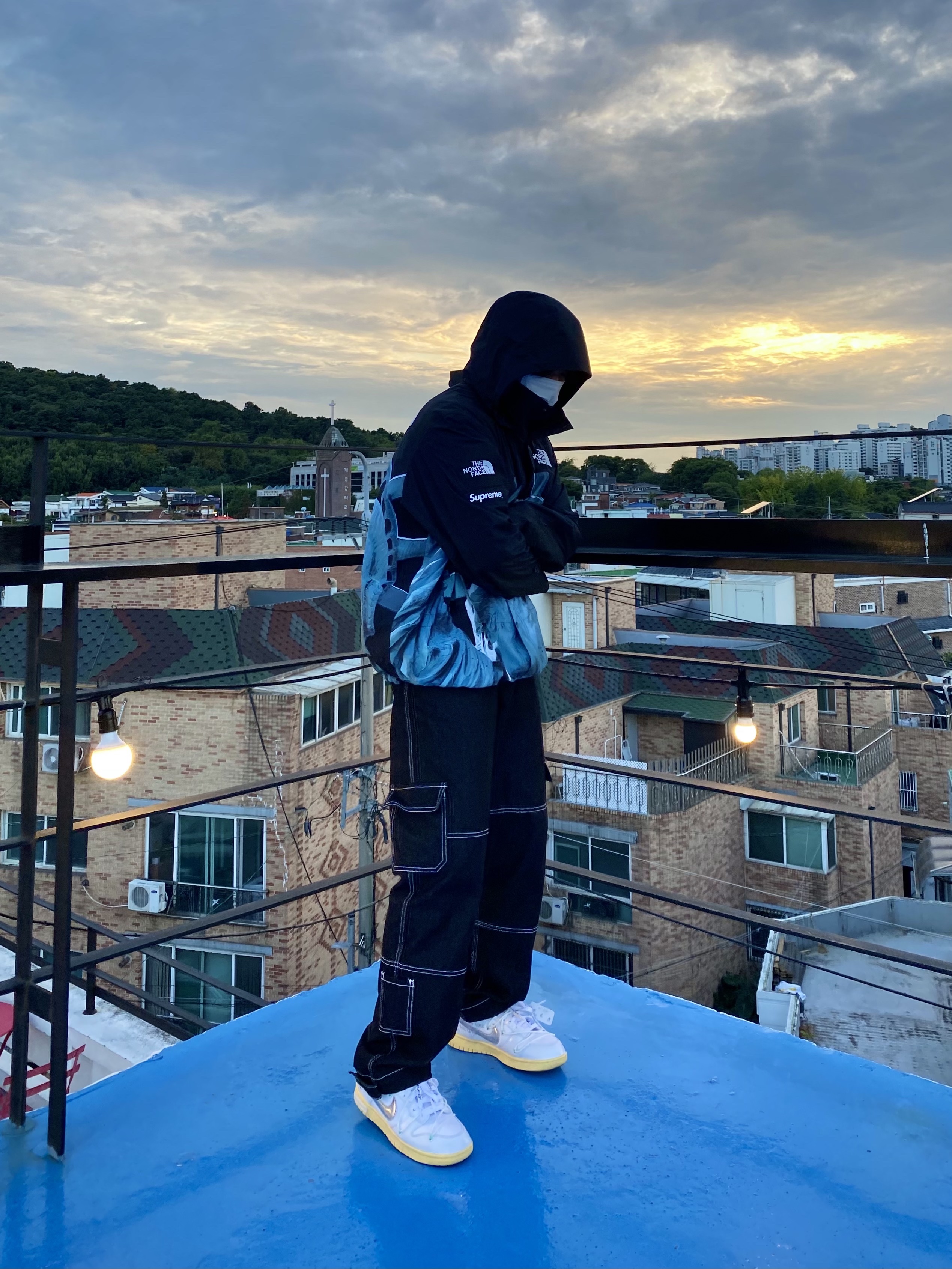 Supreme x The North Face Statue of Liberty Baltoro Jacket Black - 19FW 착용 스타일