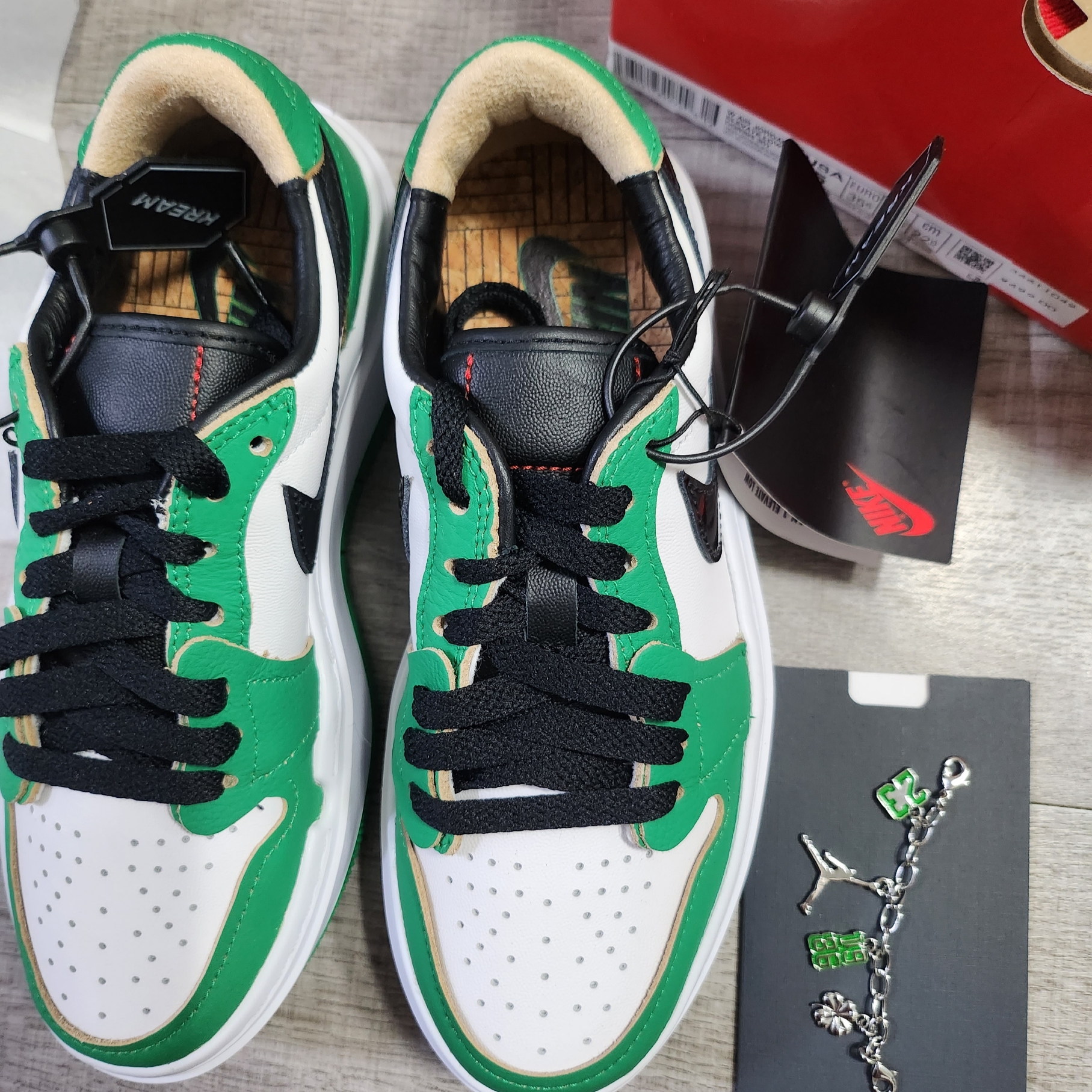 (W) Jordan 1 Elevate Low SE Lucky Green 착용 스타일