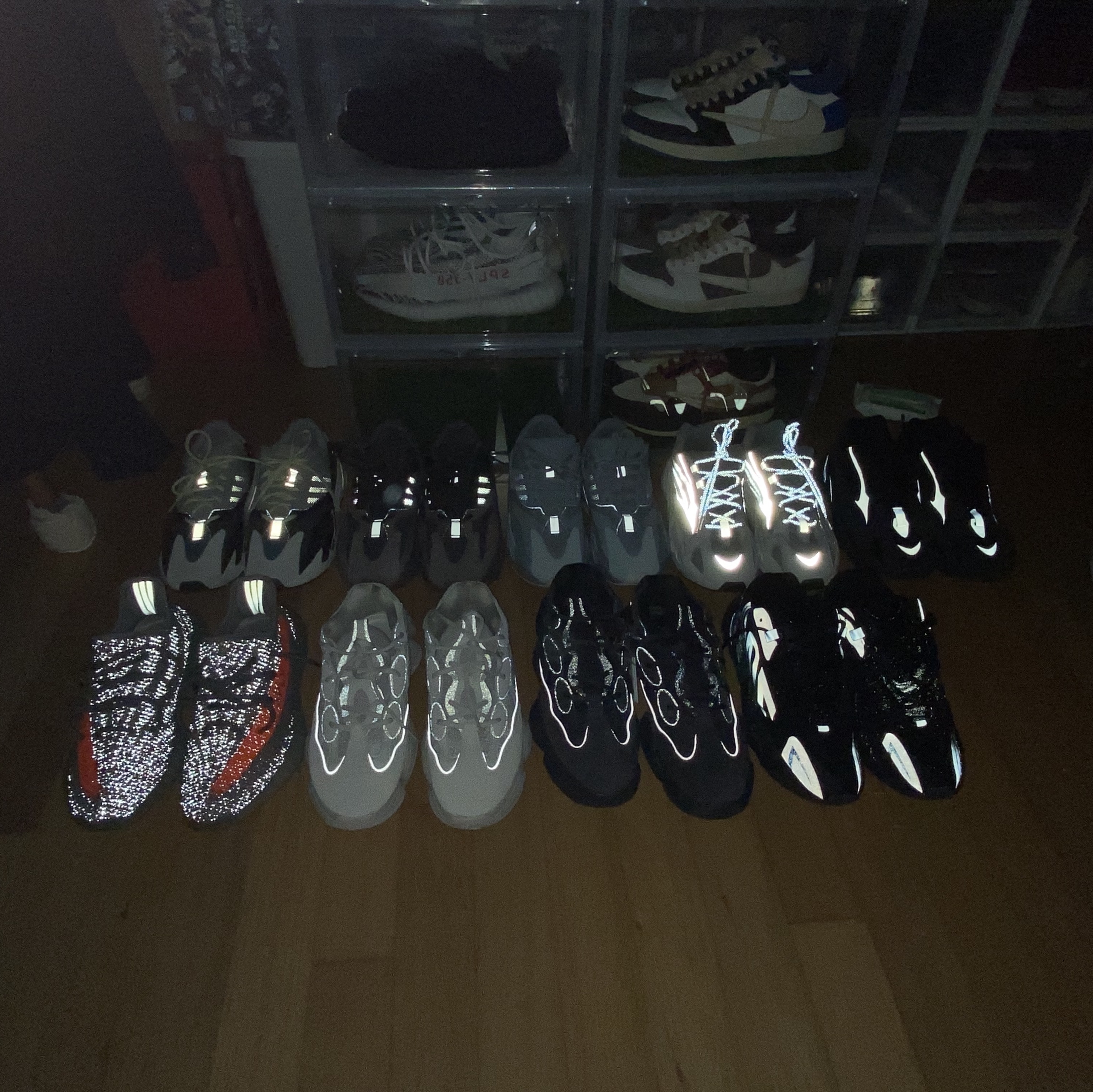 Adidas Yeezy Boost 350 V2 Beluga - Reflective, Adidas Yeezy Boost 700 V2 Vanta 2019 착용 스타일 - 2