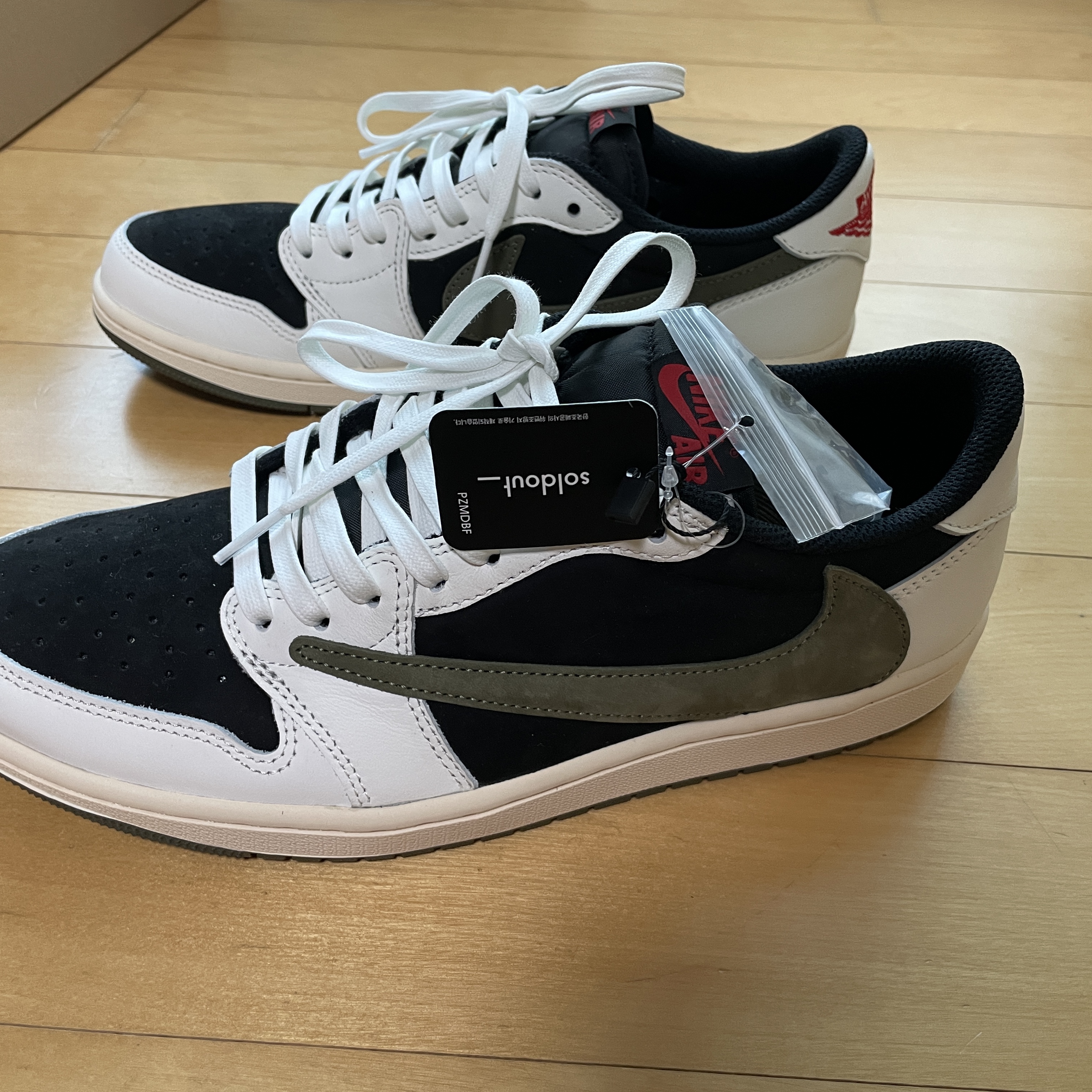 (W) Jordan 1 x Travis Scott Retro Low OG SP Medium Olive 착용 스타일