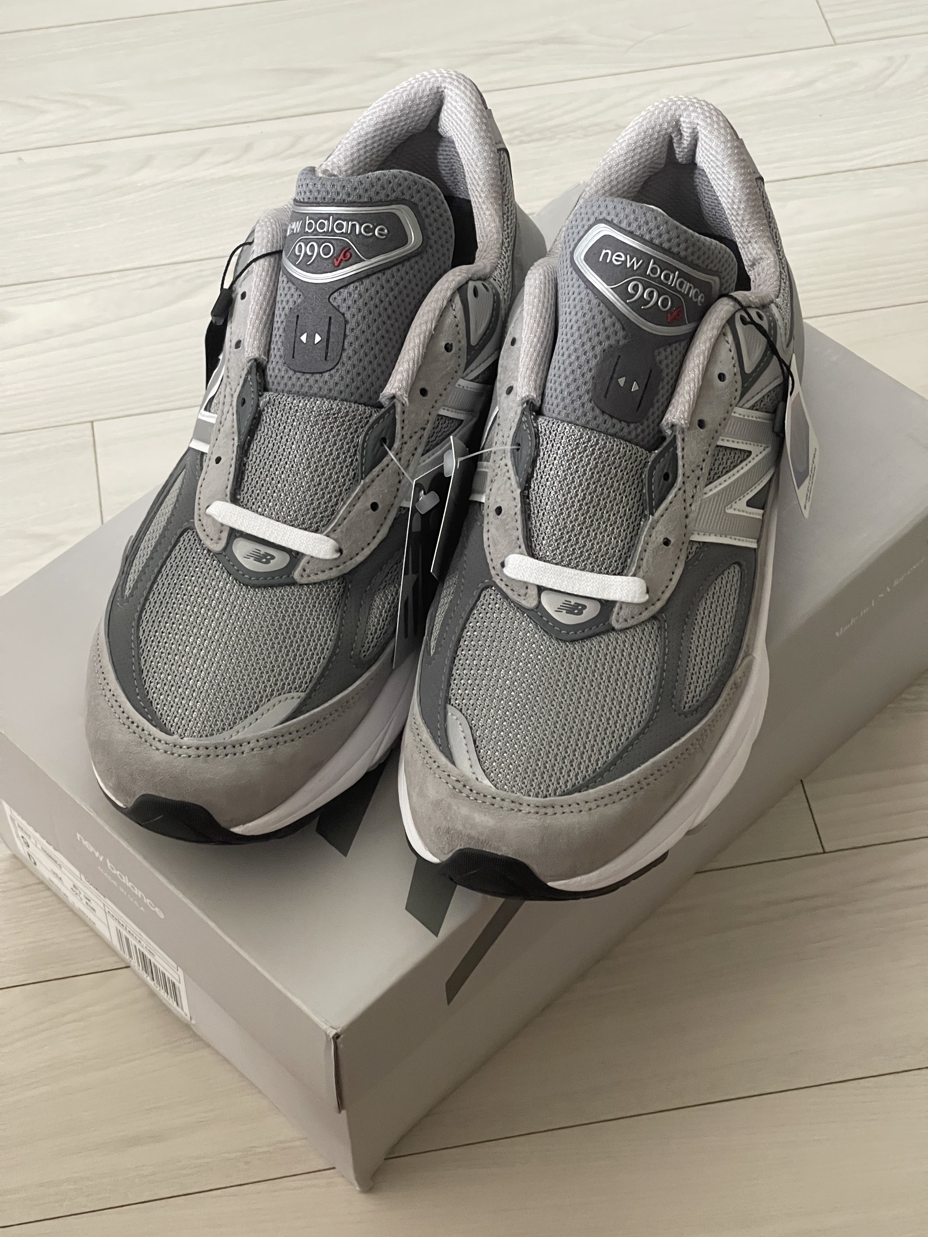 New Balance 990v6 Made in USA Grey - D Standard 착용 스타일 - 2