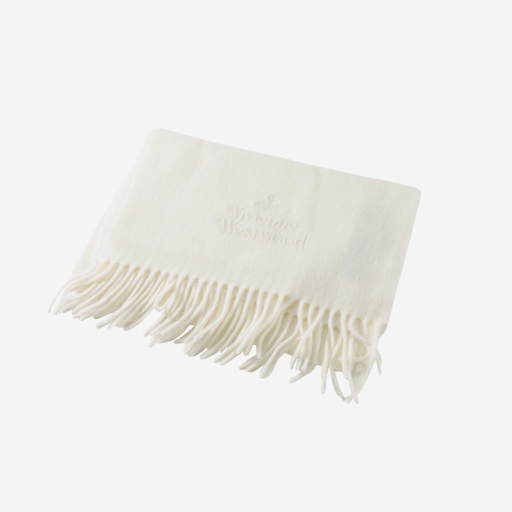 Vivienne Westwood Embroidered Logo Muffler White 착용 스타일