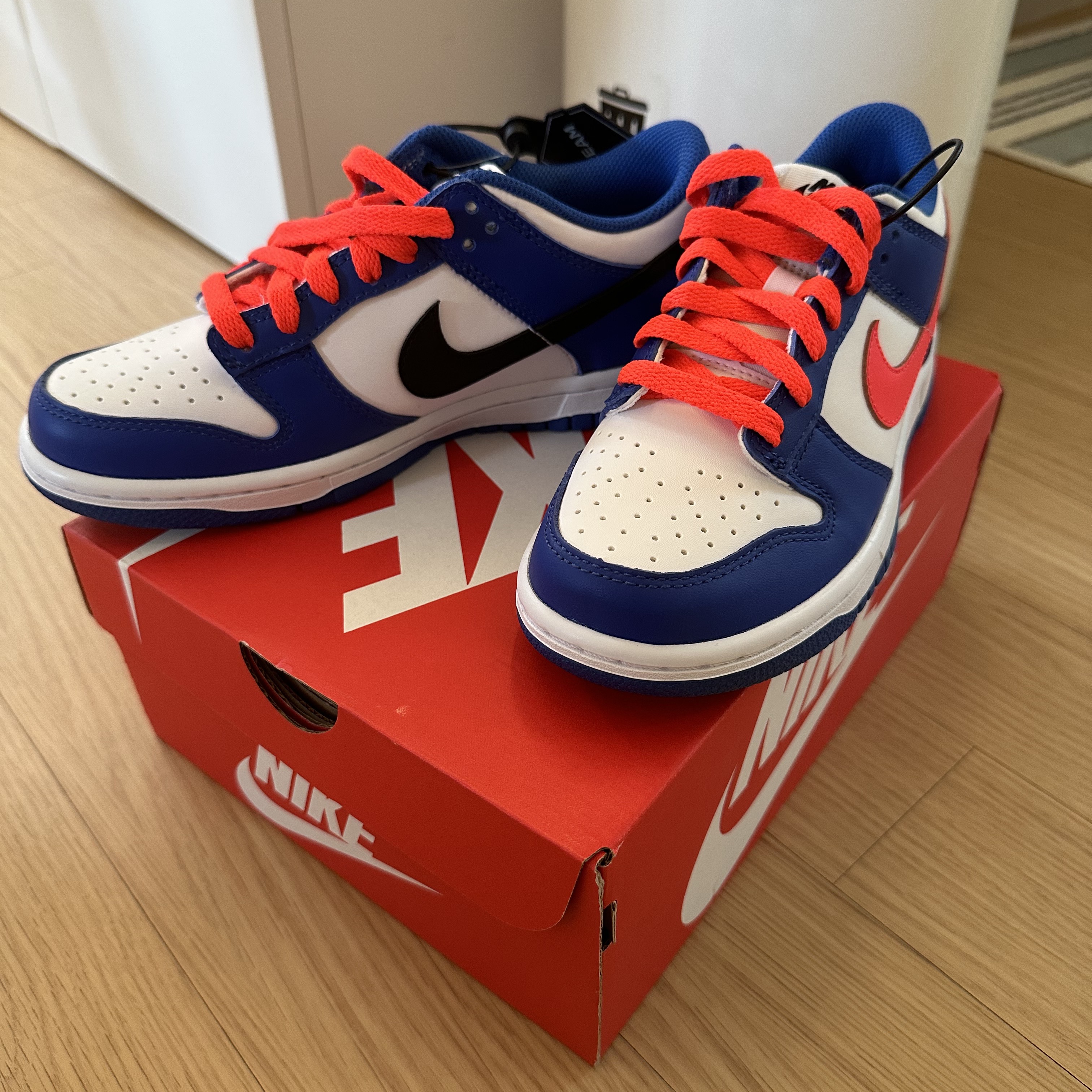 (GS) Nike Dunk Low Bright Crimson Game Royal 착용 스타일