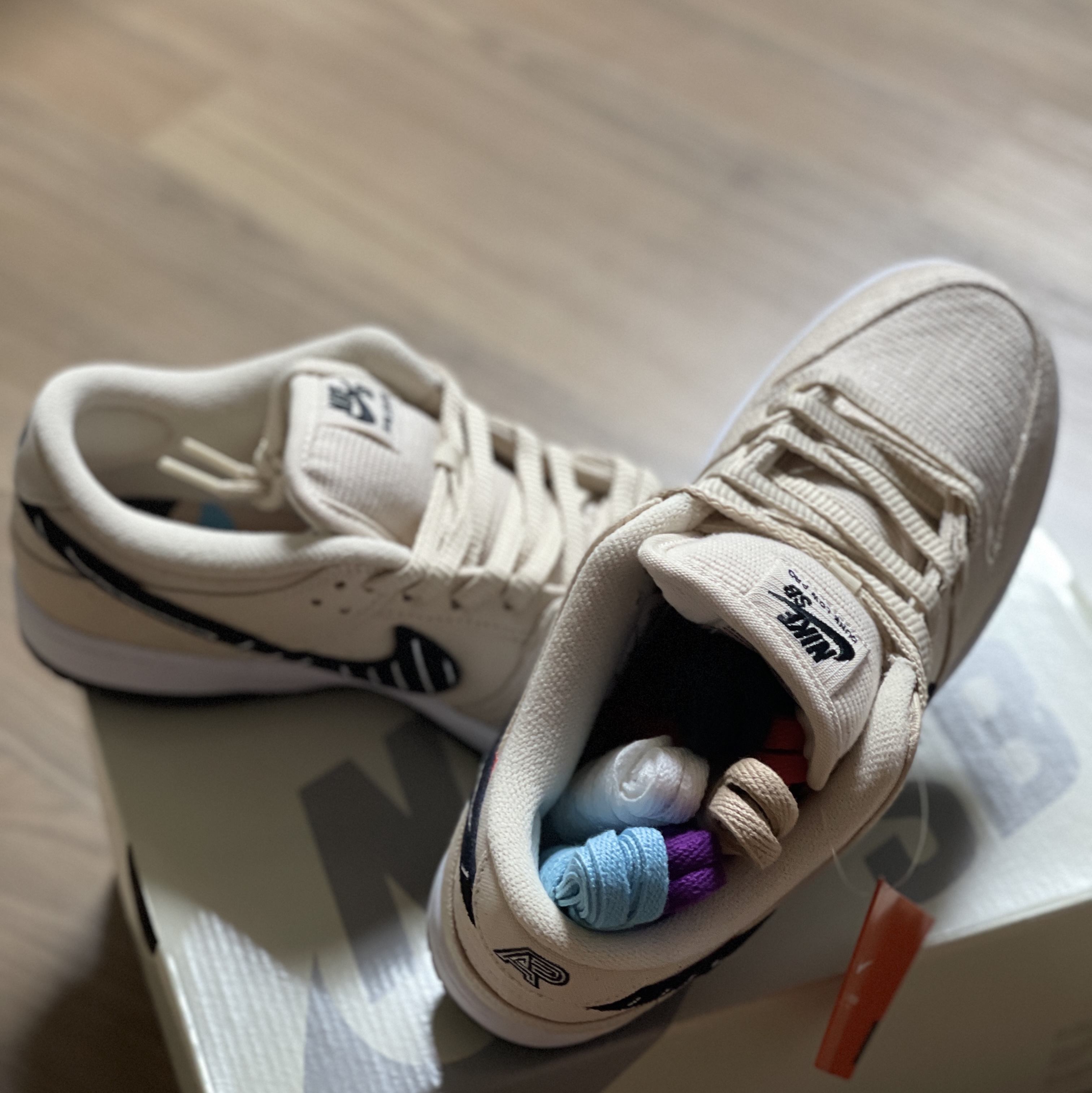 Nike x Albino & Preto SB Dunk Low Fossil Black 착용 스타일 - 3