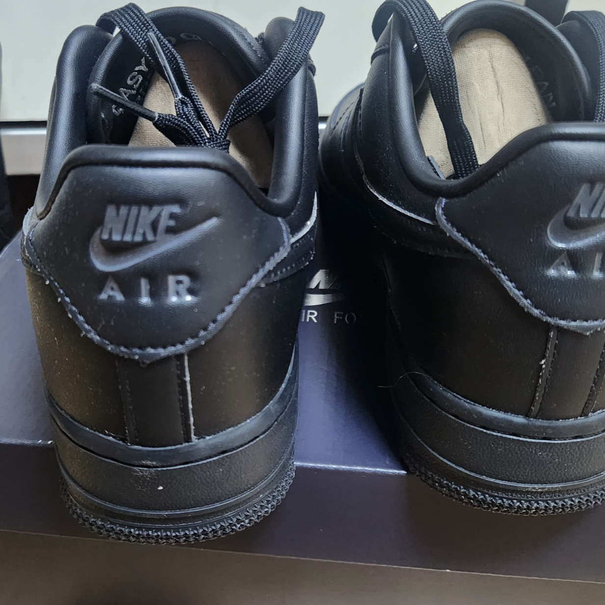 Nike Air Force 1 '07 Fresh Black 착용 스타일 - 3