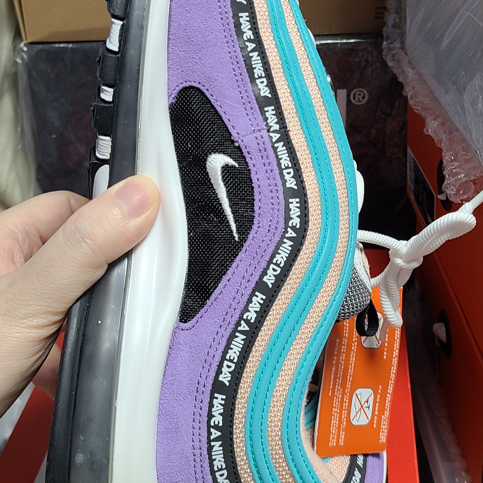 Nike Air Max 97 Have a Nike Day 착용 스타일 - 3