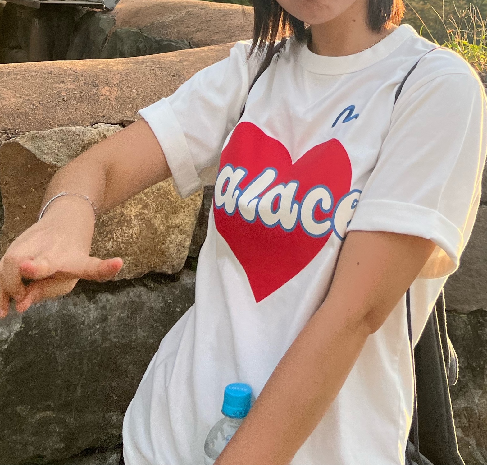 Palace x Evisu Heart T-Shirt White - 23SS 착용 스타일 - 2