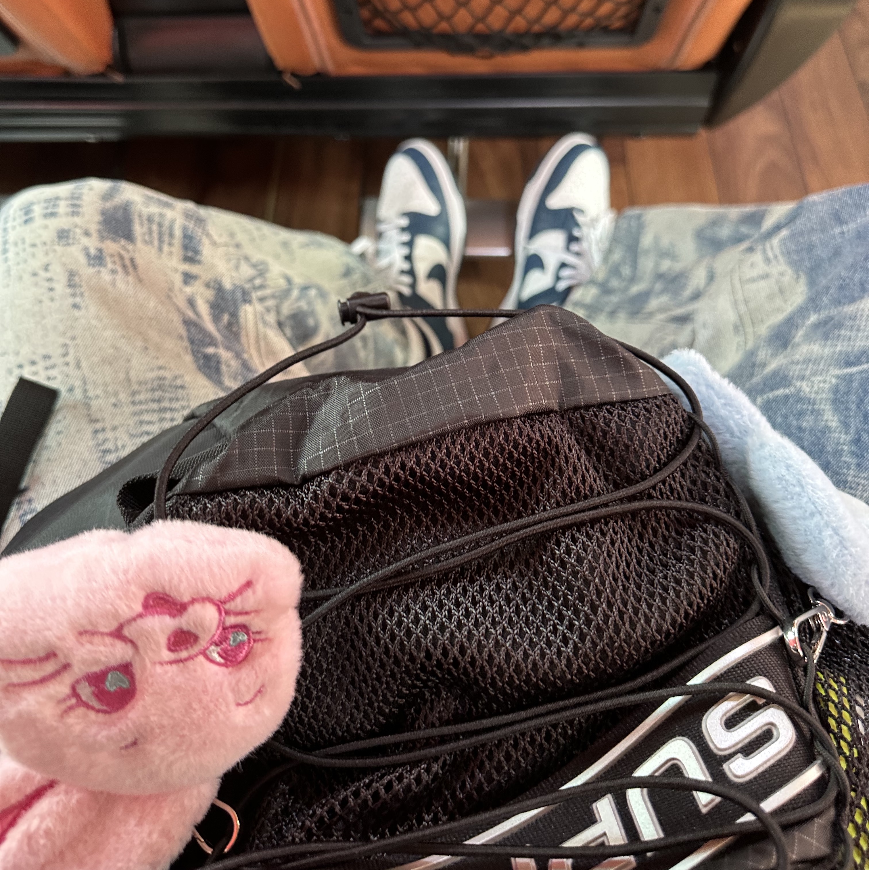 NewJeans Tokki Merchandise Fluffy Keyring Pink, Nike Dunk Low Retro Valerian Blue 착용 스타일