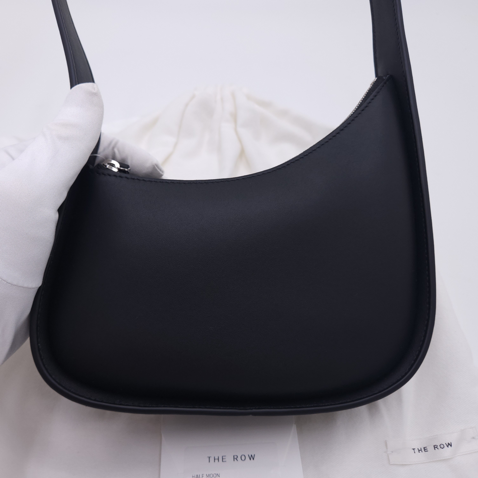 The Row Half Moon Bag in Smooth Calfskin Leather Black 착용 스타일
