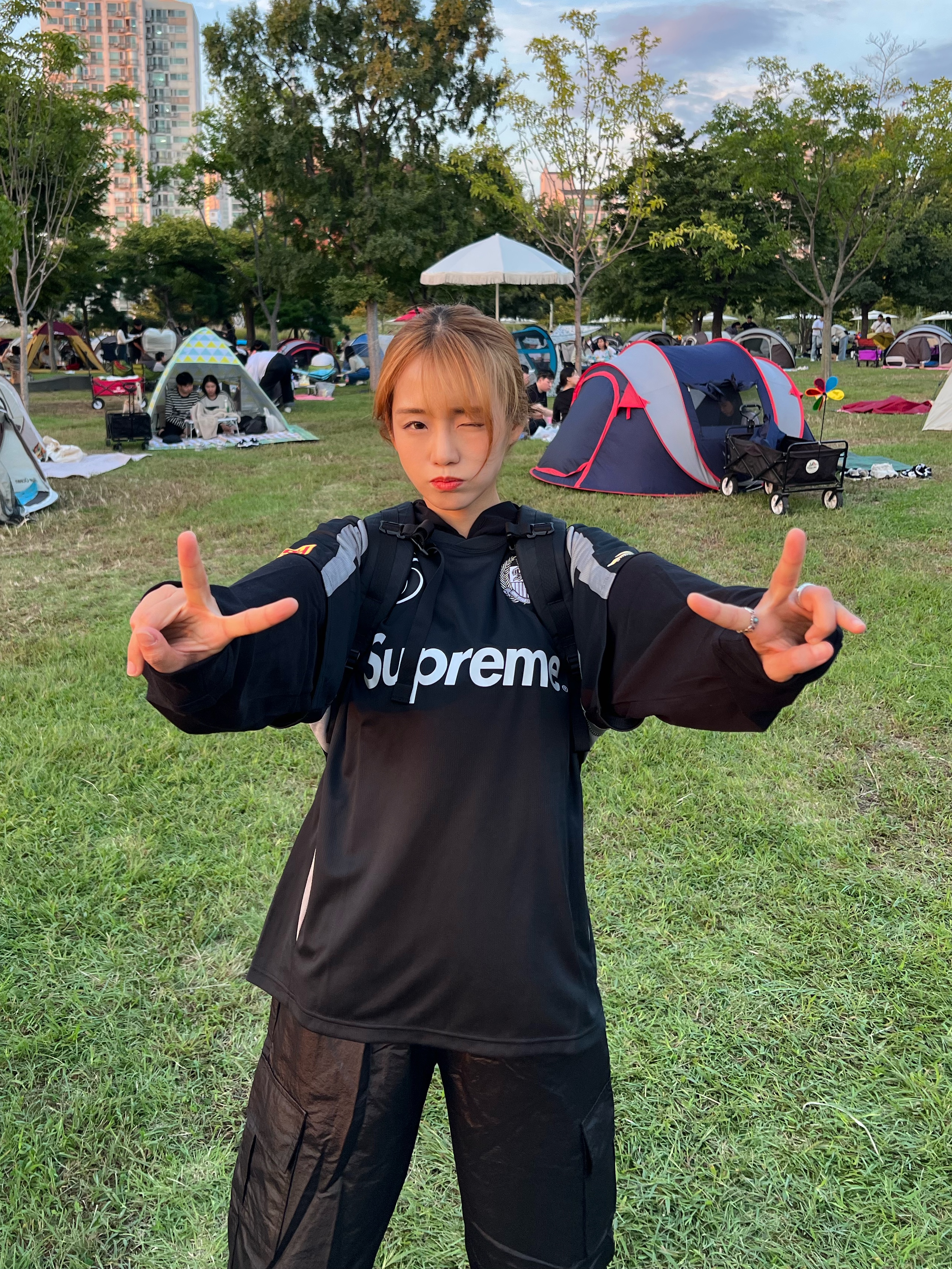 Supreme Backpack Blue - 23FW, Supreme Hooded Soccer Jersey Black - 23FW 착용 스타일 - 2
