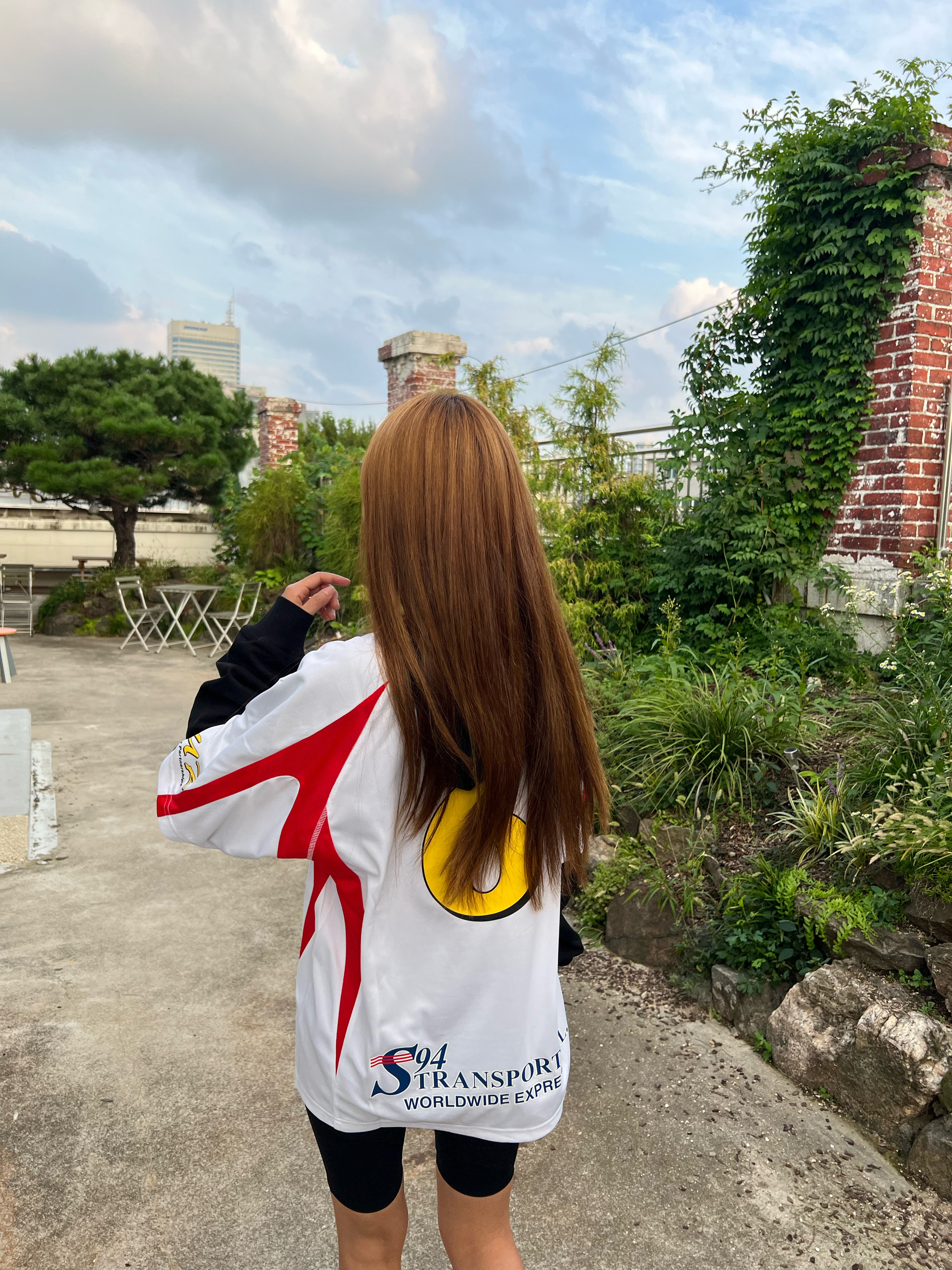 Supreme Hooded Soccer Jersey White - 23FW 착용 스타일 - 2