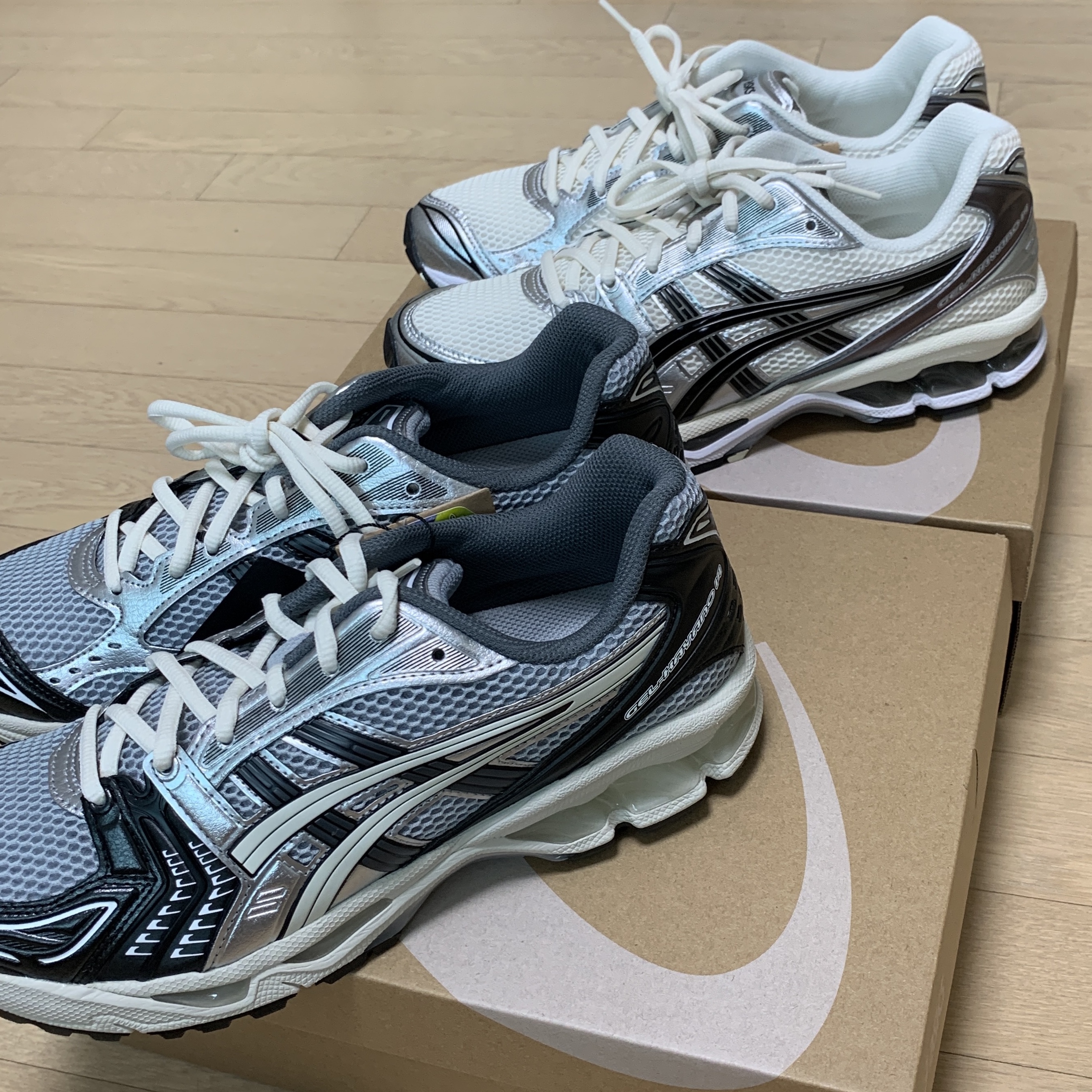 Asics Gel-Kayano 14 Black Glacier Grey, Asics Gel-Kayano 14 Cream Black 착용 스타일