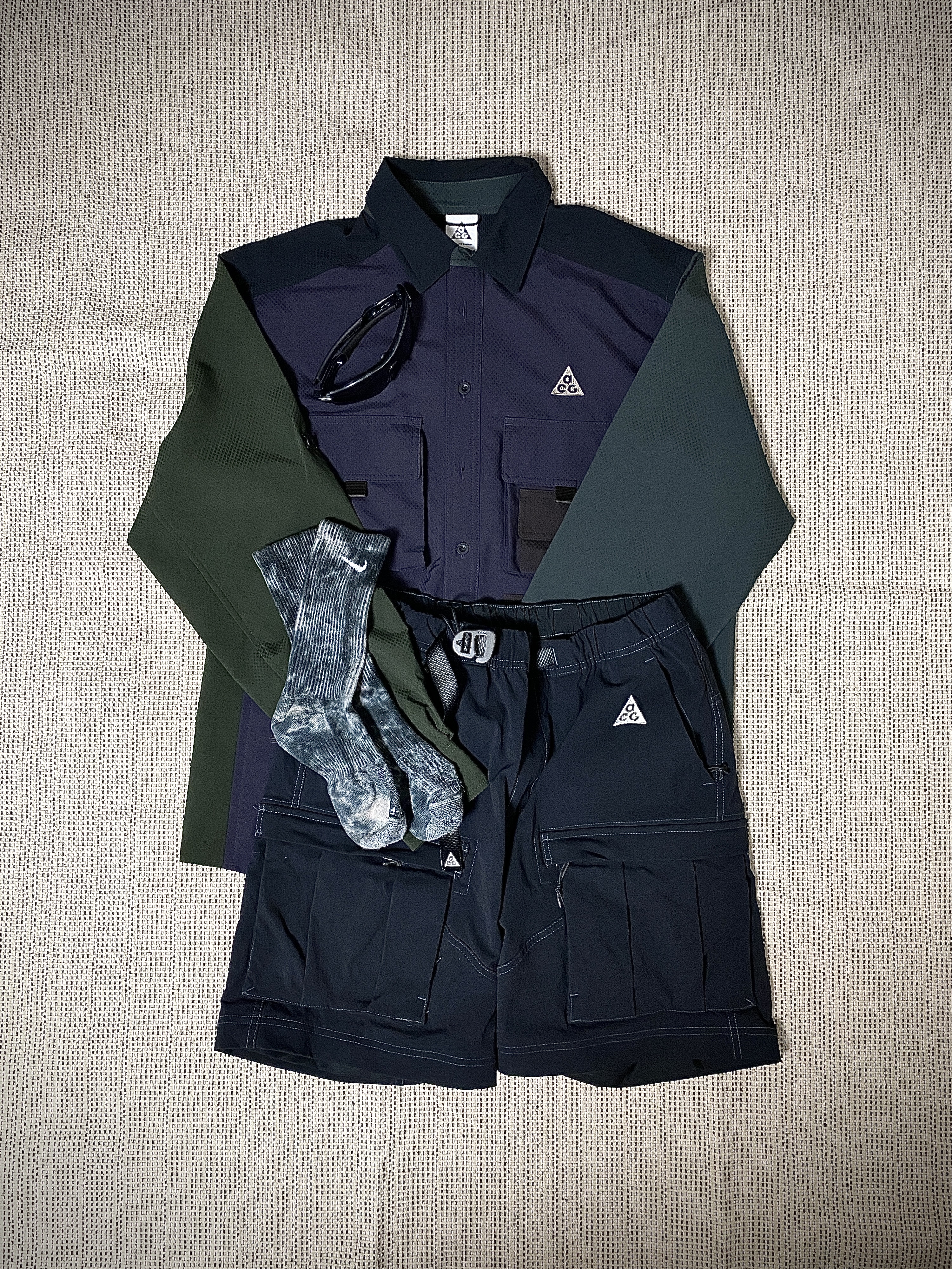 Nike ACG Devastation Trail Work Shirt Cave Purple - Asia, Nike ACG Smith Summit Cargo Pants Black Summit White - Asia 착용 스타일 - 4