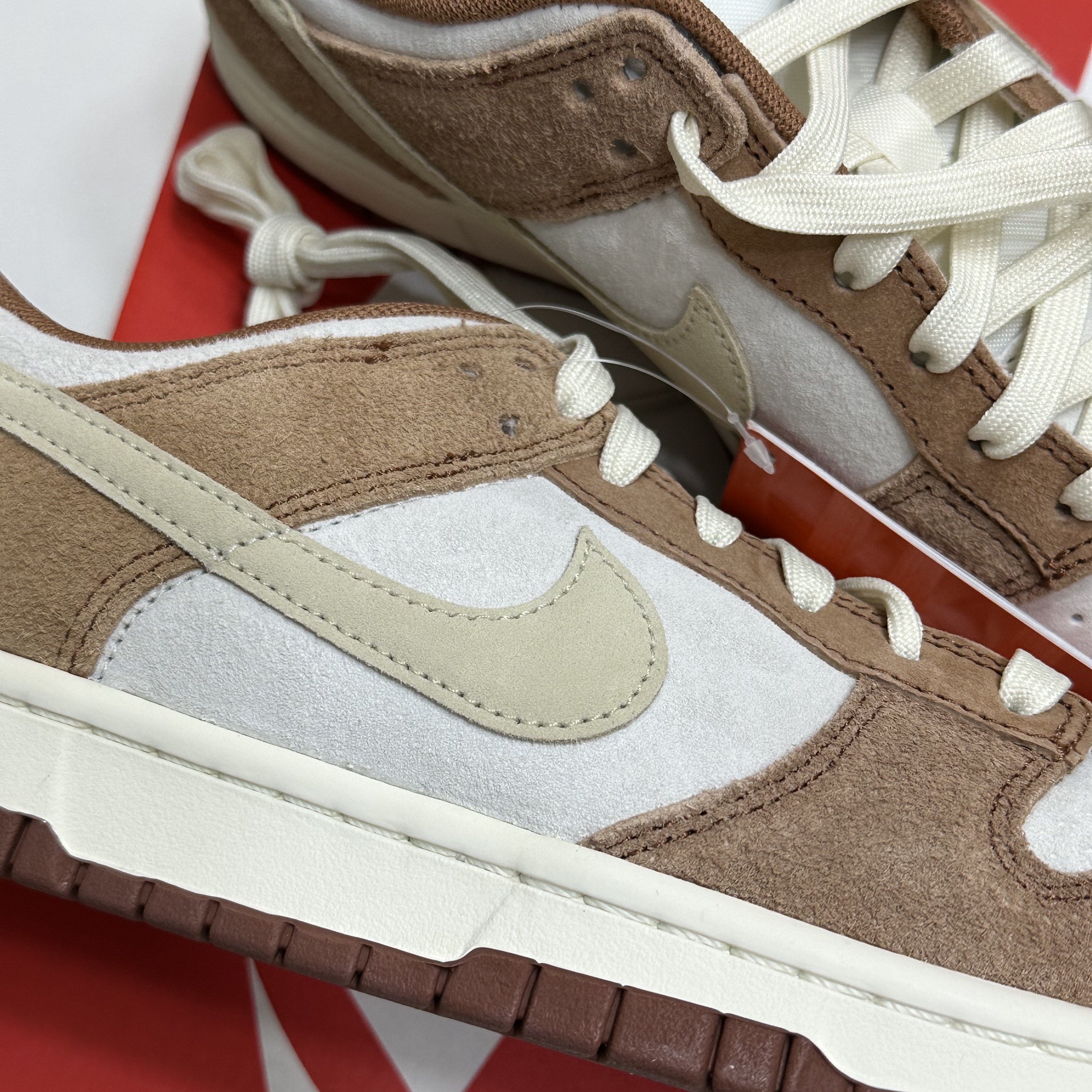 Nike Dunk Low Pro Premium Medium Curry 착용 스타일 - 3
