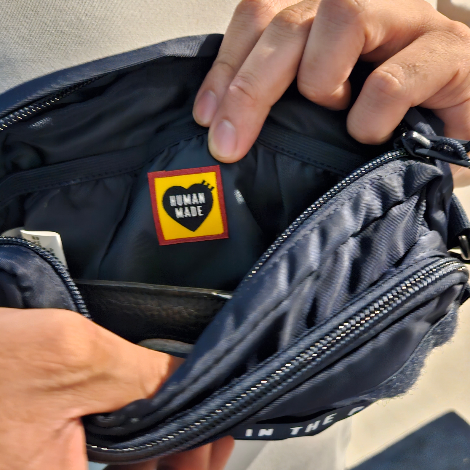Human Made Military Pouch #1 Navy 착용 스타일 - 3