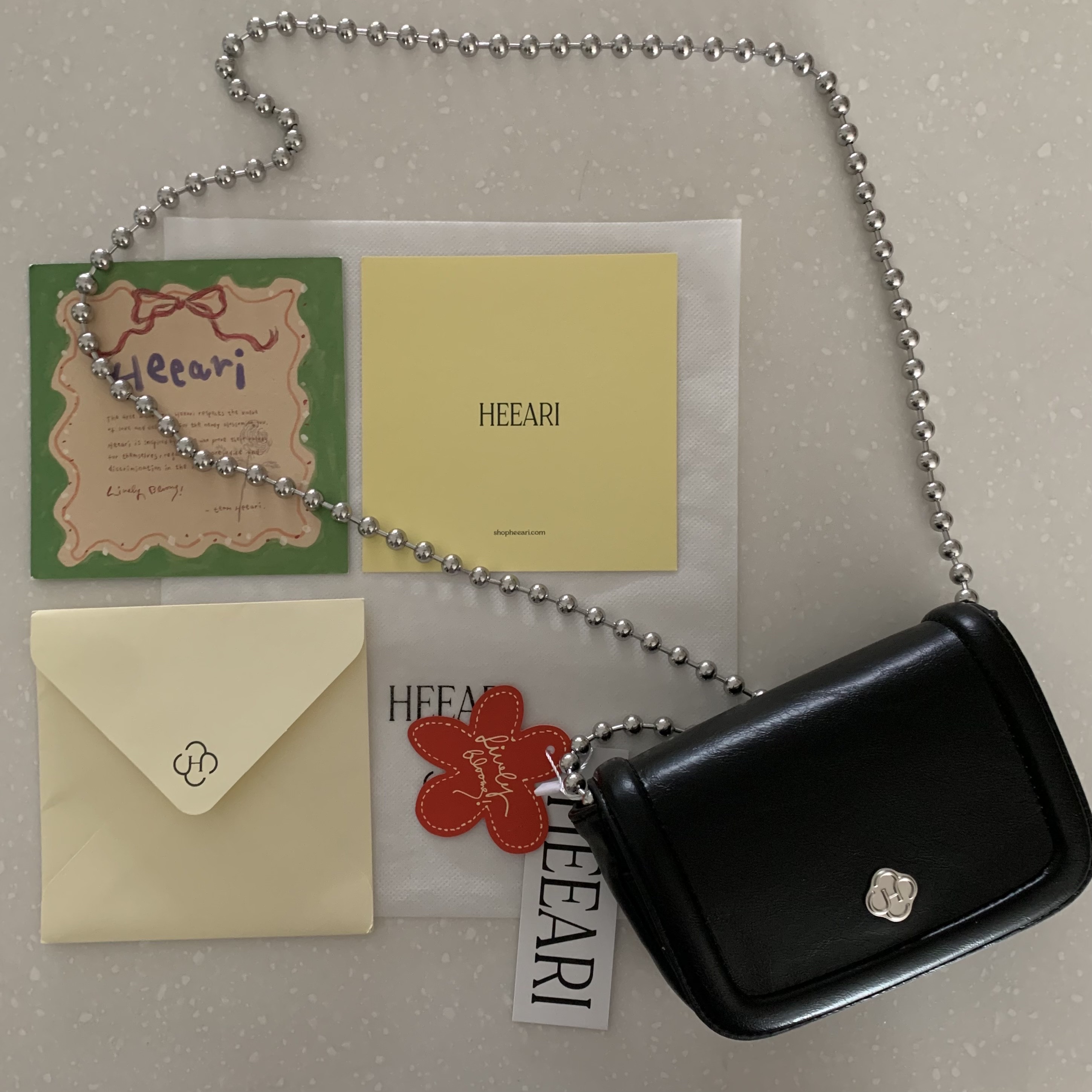 Heeari Women Poppy Chain Mini Bag Black 착용 스타일