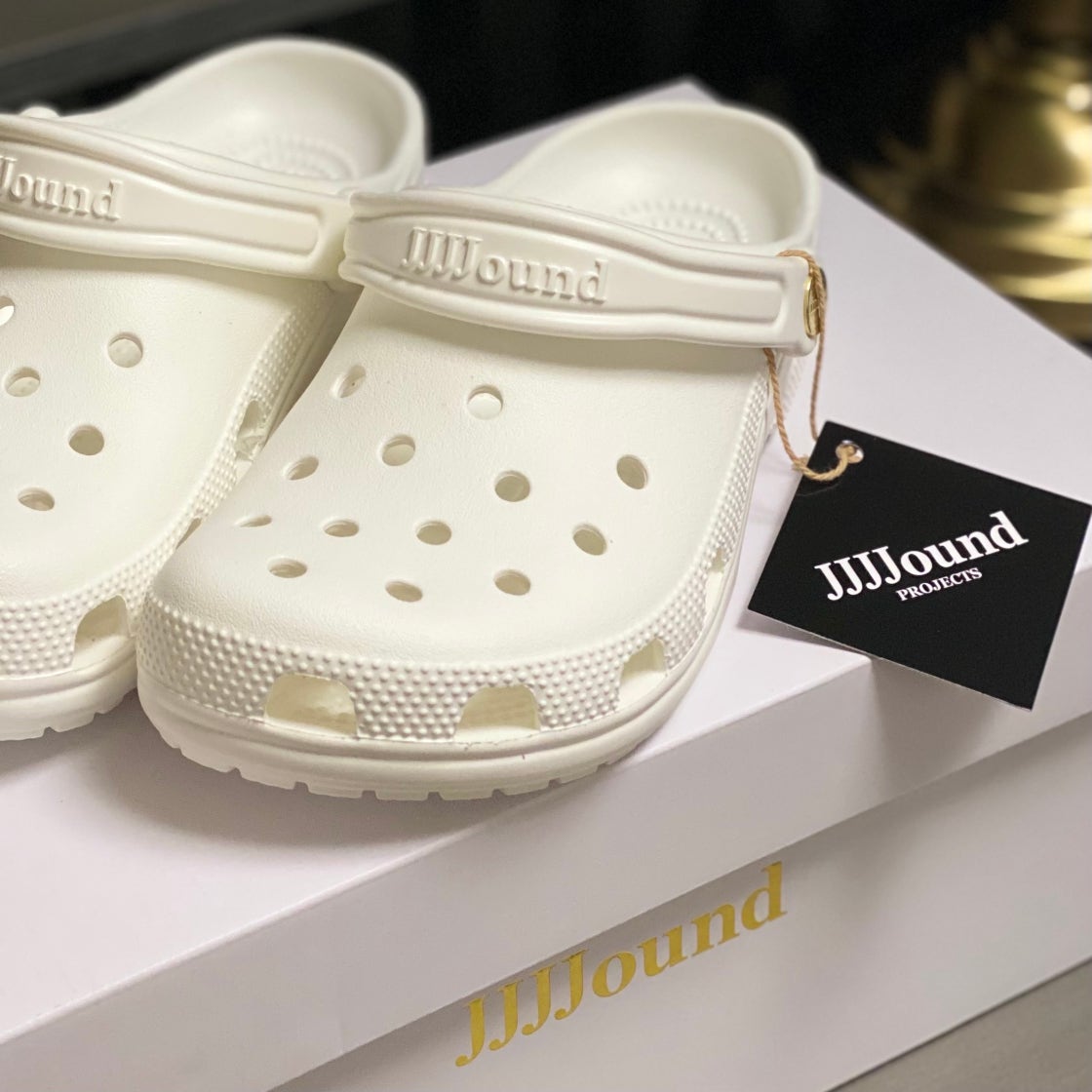 크록스 x JJJ자운드 클래식 클로그 화이트 | Crocs | KREAM