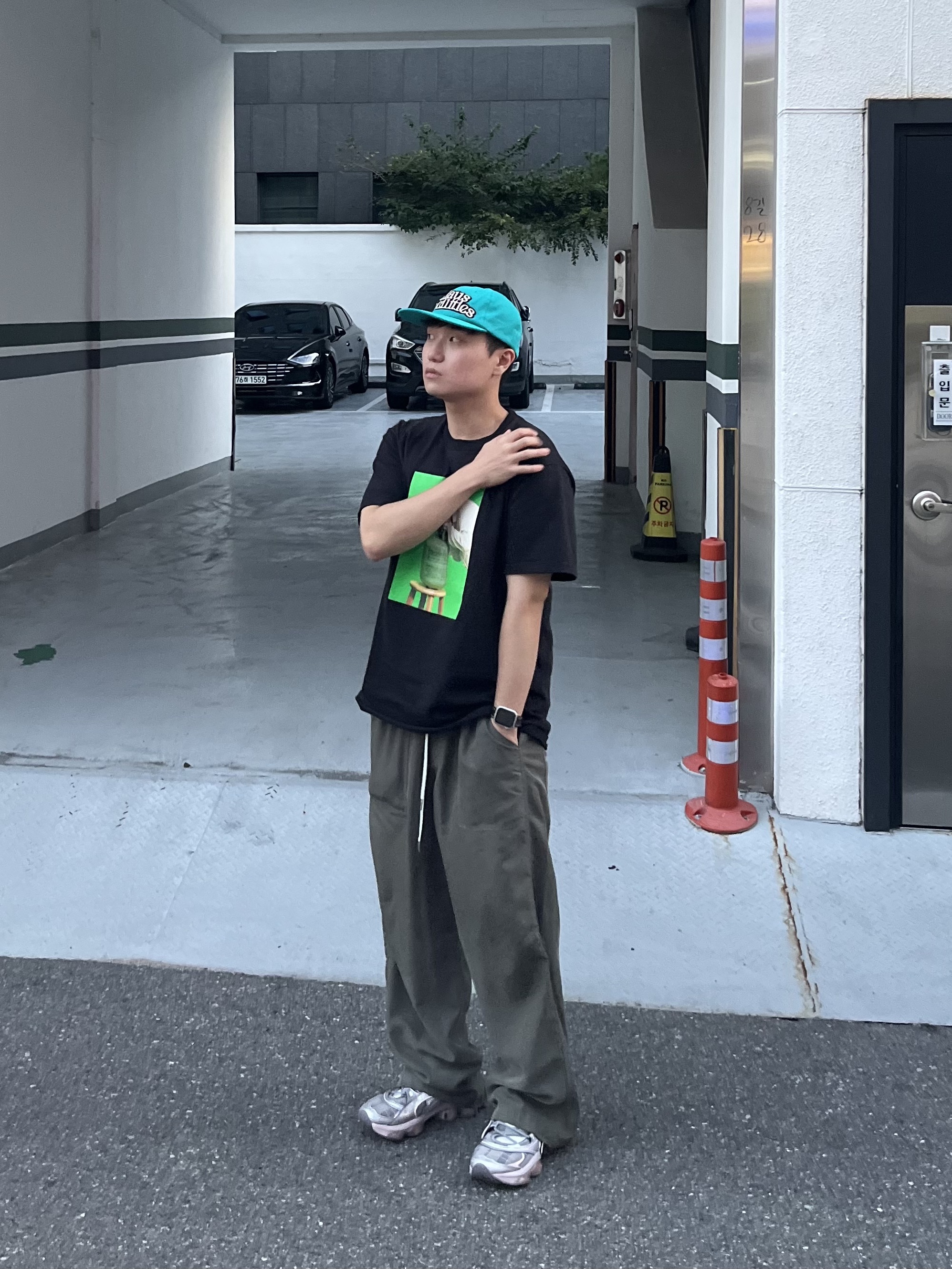 (W) Asics x Kiko Kostadinov x Hysteric Glamour Gel-Quantum Cotton Candy, Supreme Mark Leckey Greenscreen T-Shirt Black - 23FW 착용 스타일