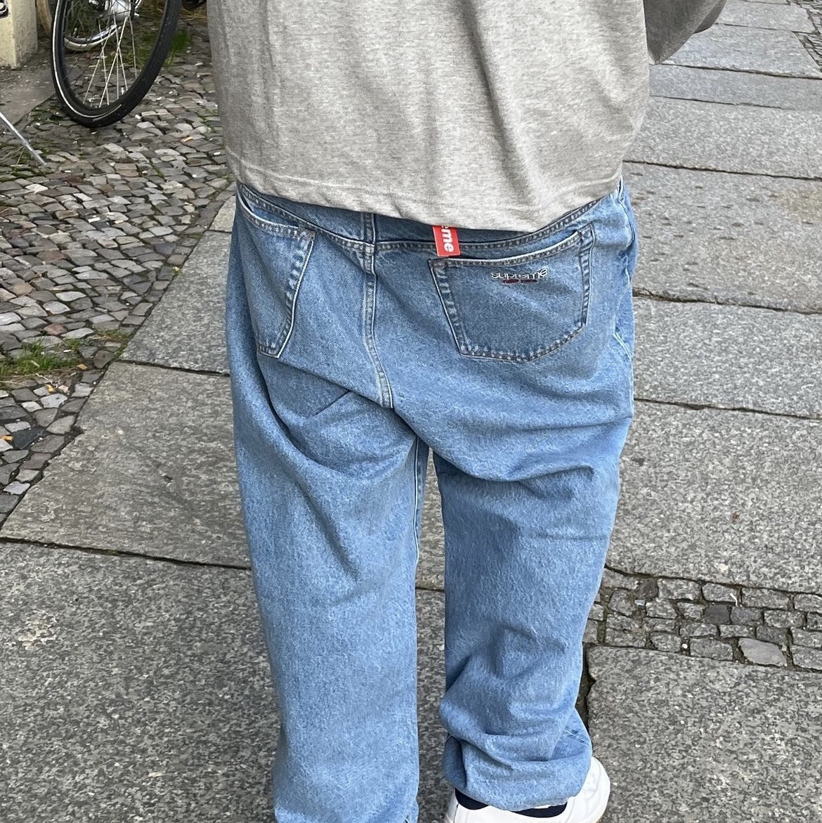 Nike Air Force 1 Low '07 White Obsidian, Supreme Baggy Jean Washed Blue - 22FW 착용 스타일 - 3