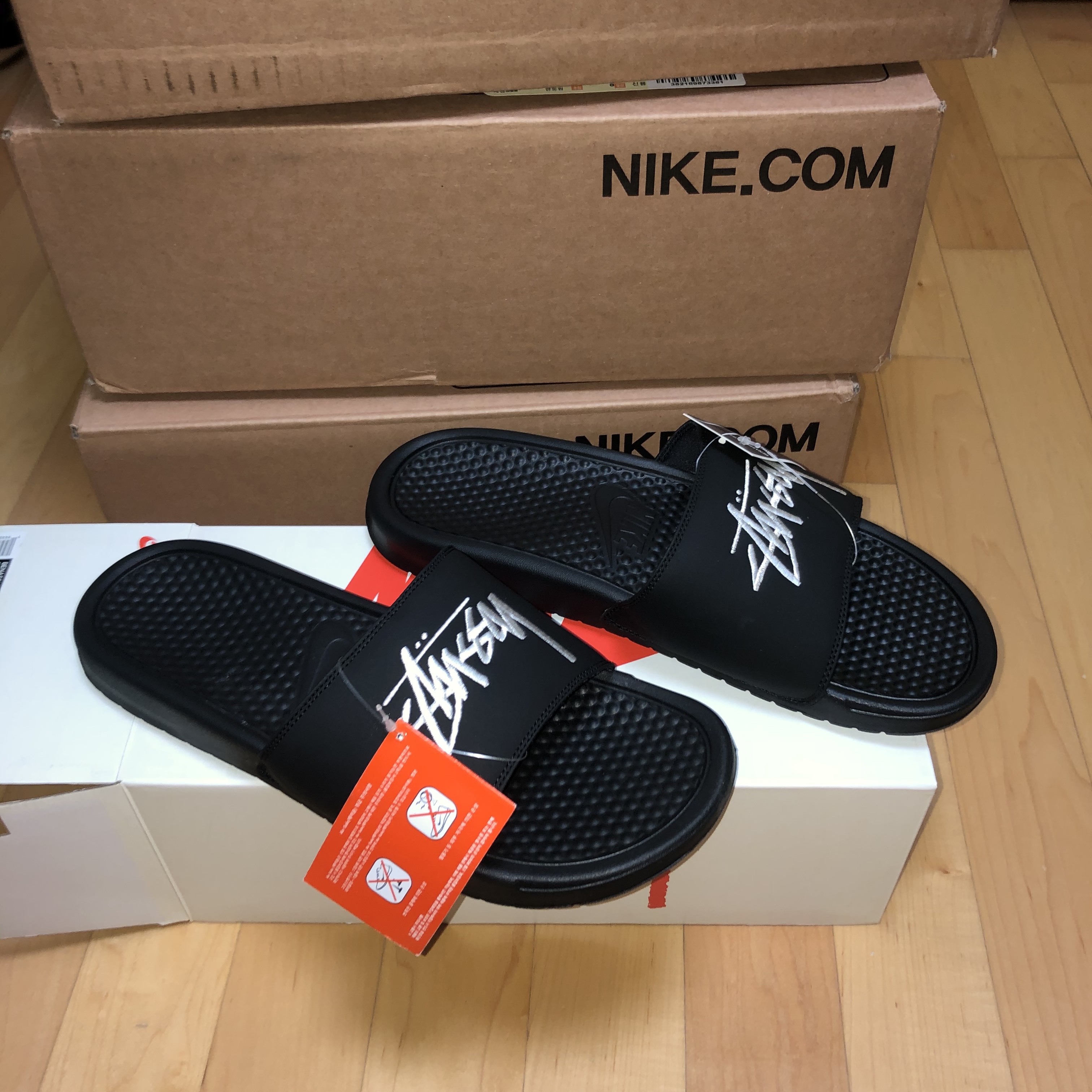 Nike x Stussy Benassi Slide Black 착용 스타일
