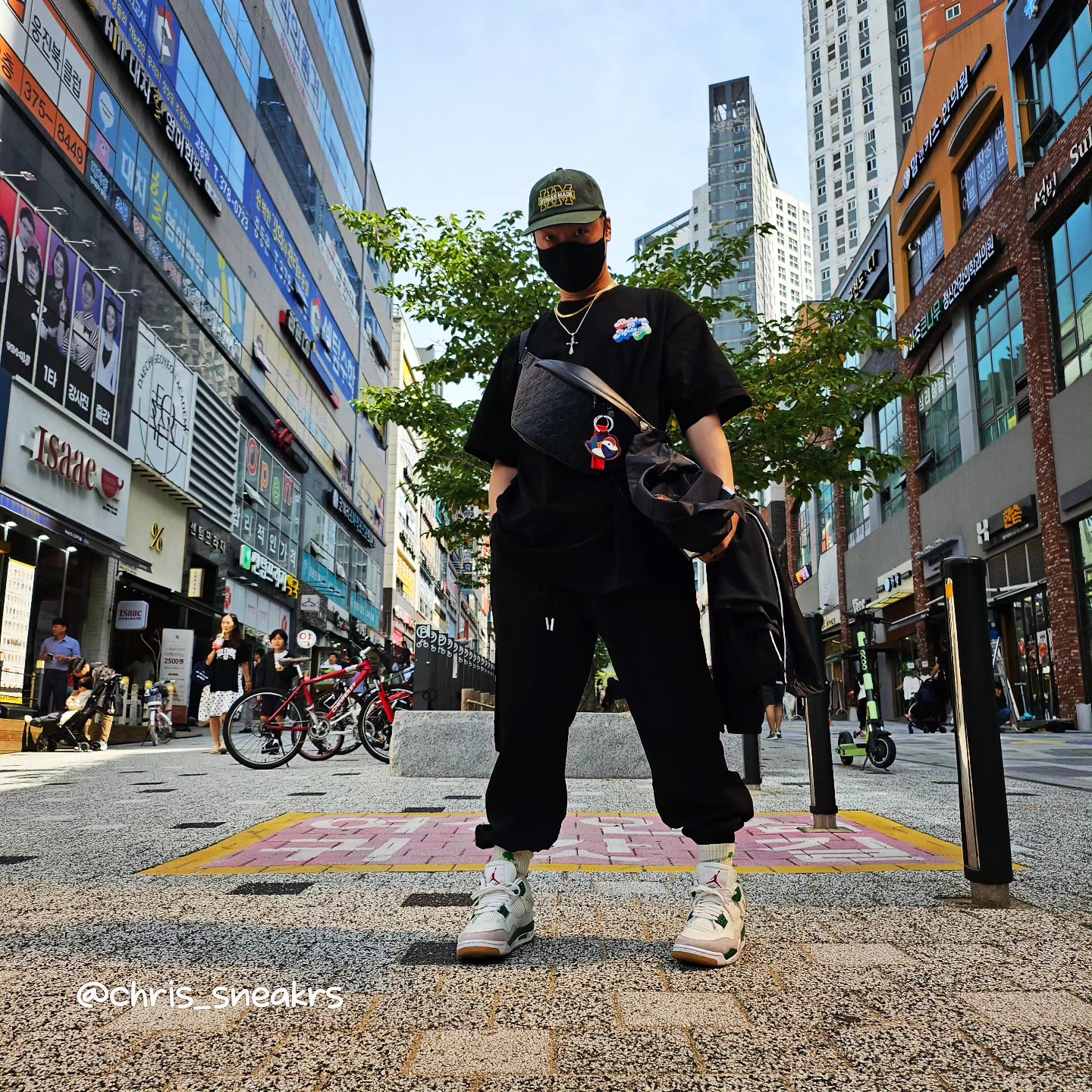 Human Made 5-Panel Twill Cap #1 Green, Louis Vuitton Discovery PM Bumbag Monogram Shadow Black 착용 스타일 - 1