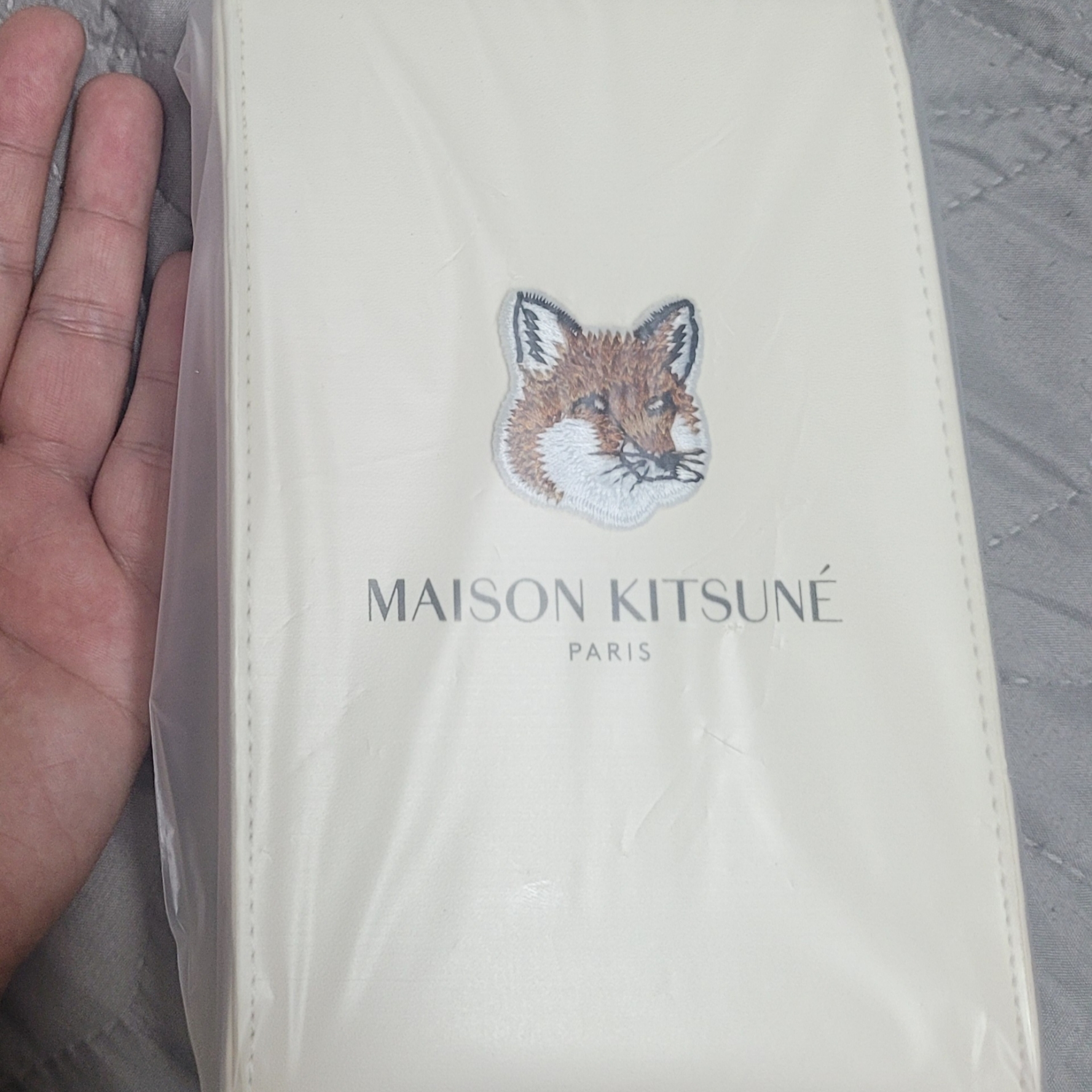 Maison Kitsune x Laneige Crossbody Bag 착용 스타일