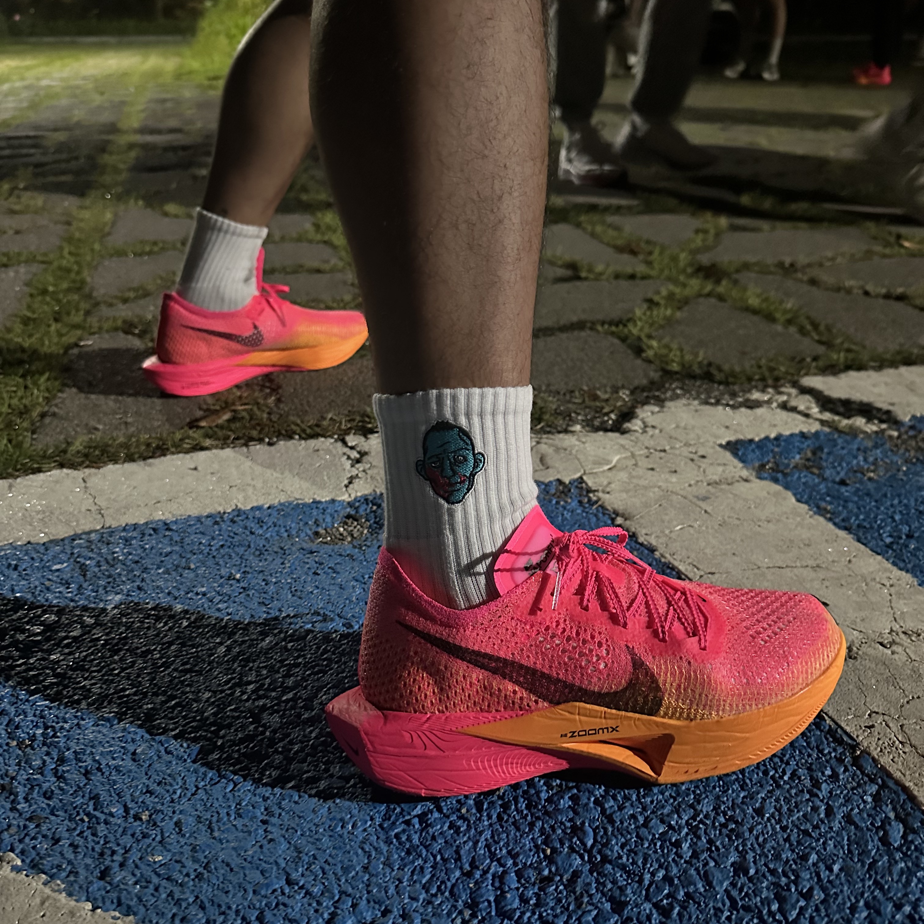 Nike ZoomX Vaporfly Next% 3 Hyper Pink 착용 스타일