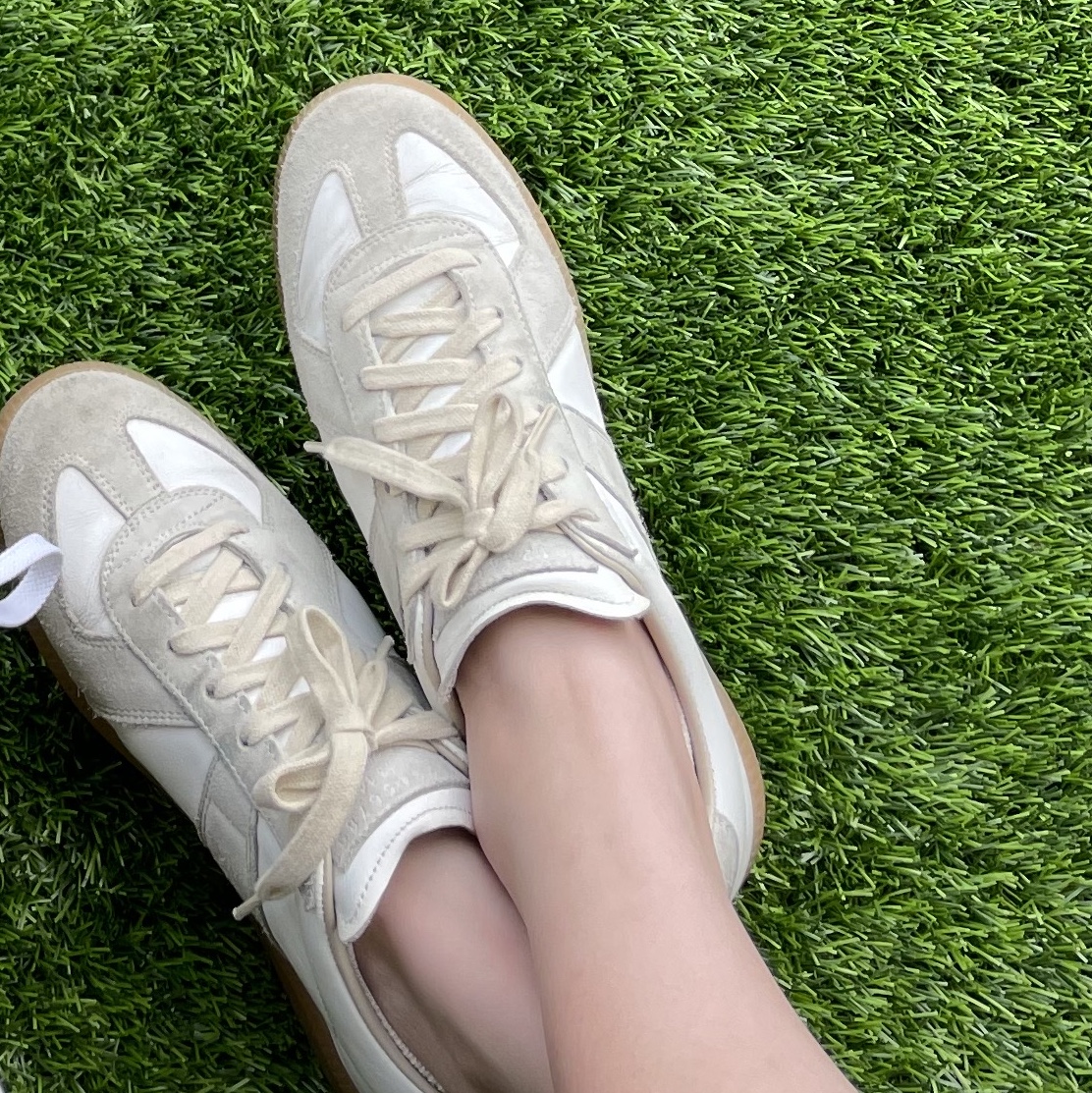 (W) Maison Margiela Calfskin Replica Sneakers White 착용 스타일