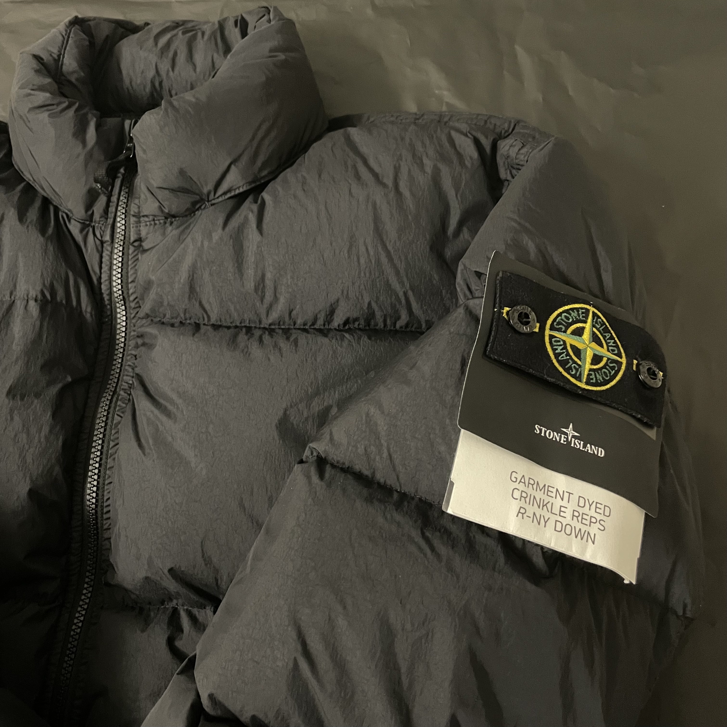 Stone Island 40623 Garment Dyed Crinkle Reps Recycled Nylon Down Jacket Black - 23FW 착용 스타일