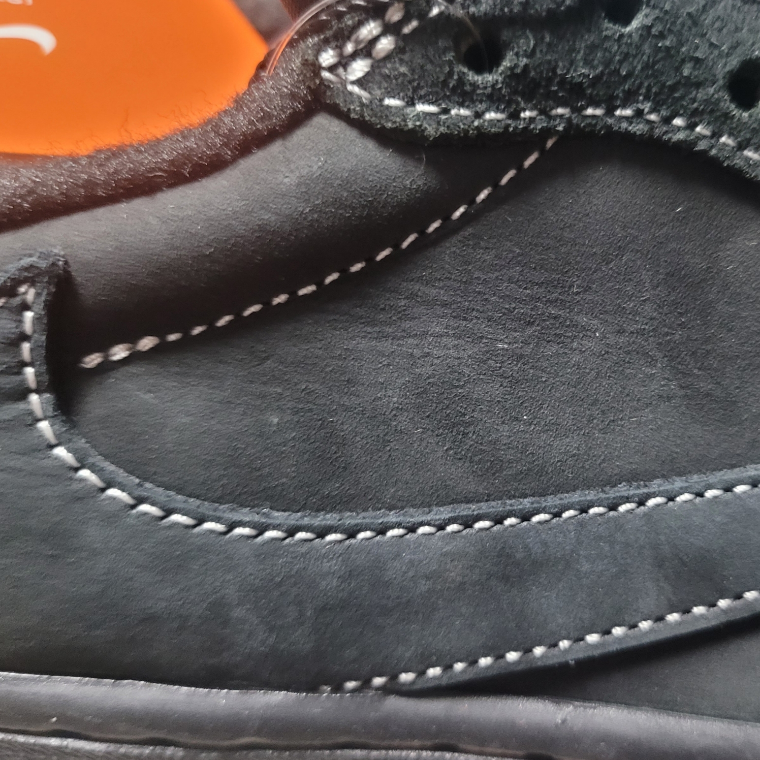 Jordan 1 x Travis Scott Retro Low OG SP Black Phantom 착용 스타일