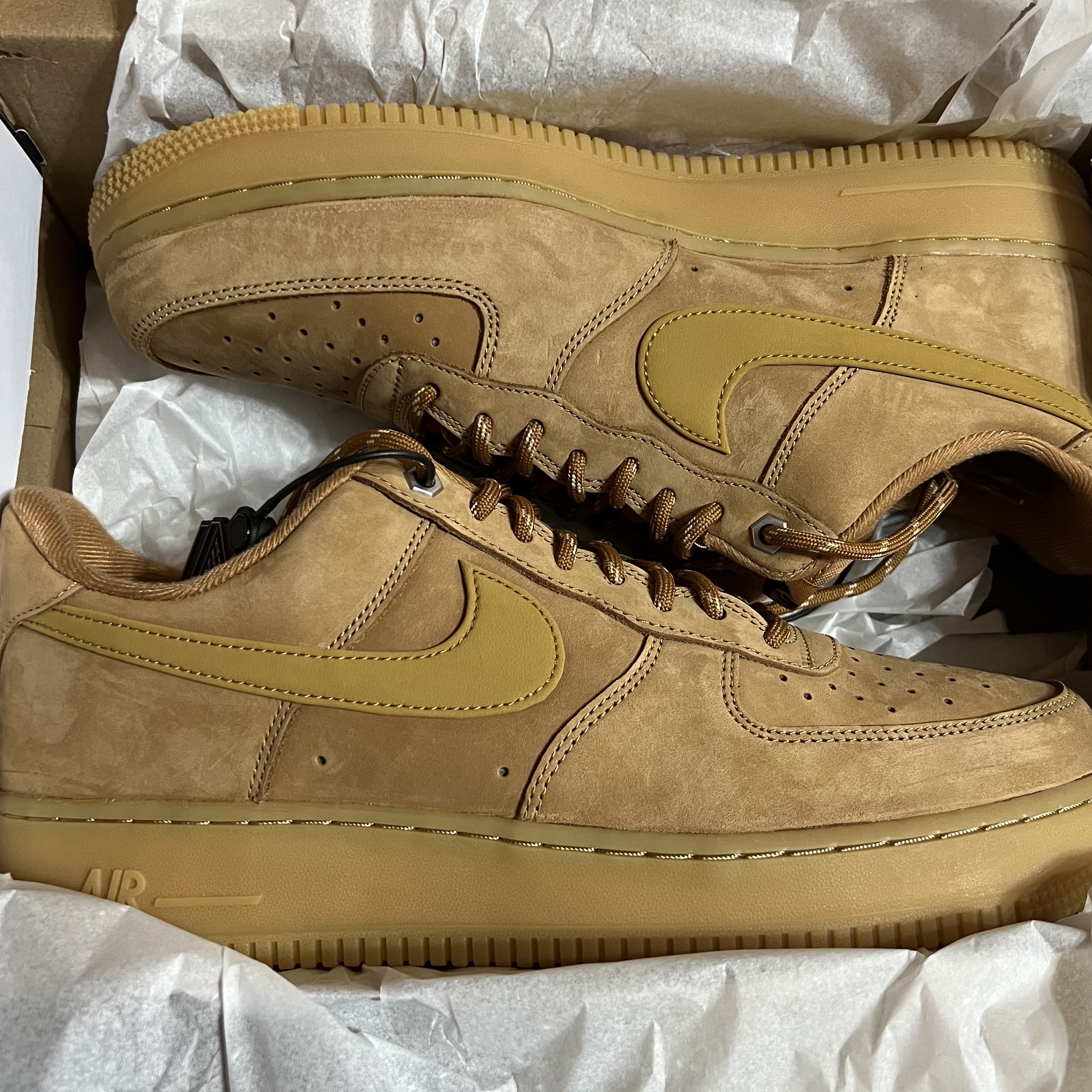 Nike Air Force 1 '07 WB Flax 착용 스타일 - 1